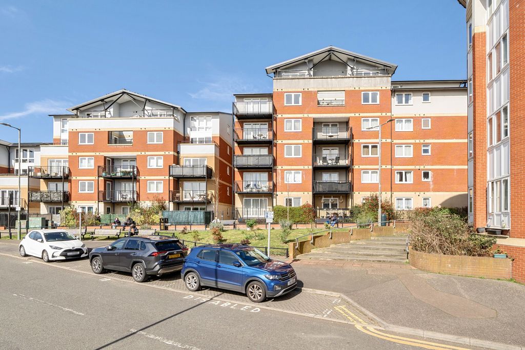 Additional image 19 of 2 bed flat for salePenn Place, Northway, Rickmansworth WD3