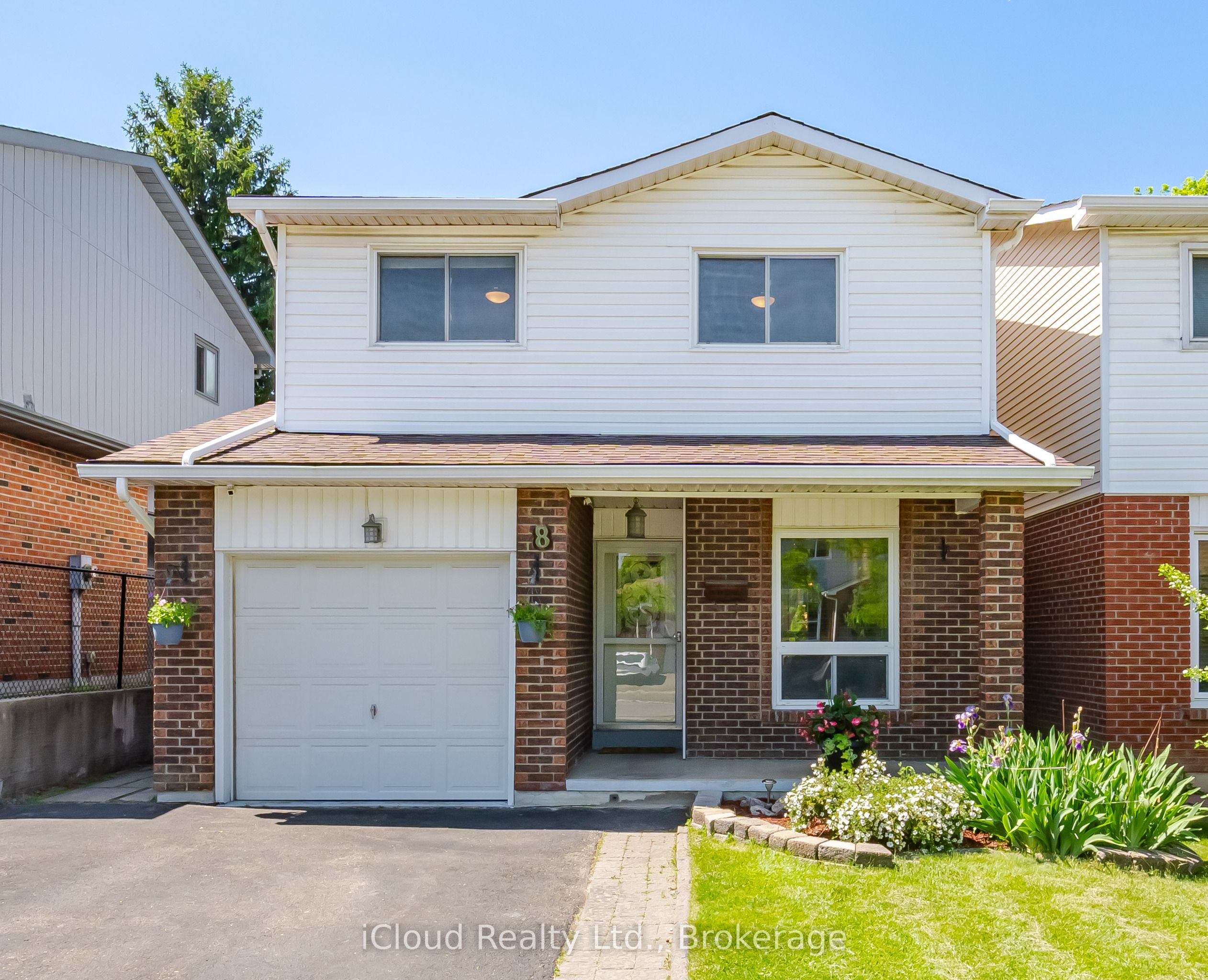 8 Lindridge Avenue, Brampton, ON, L6S 3W9