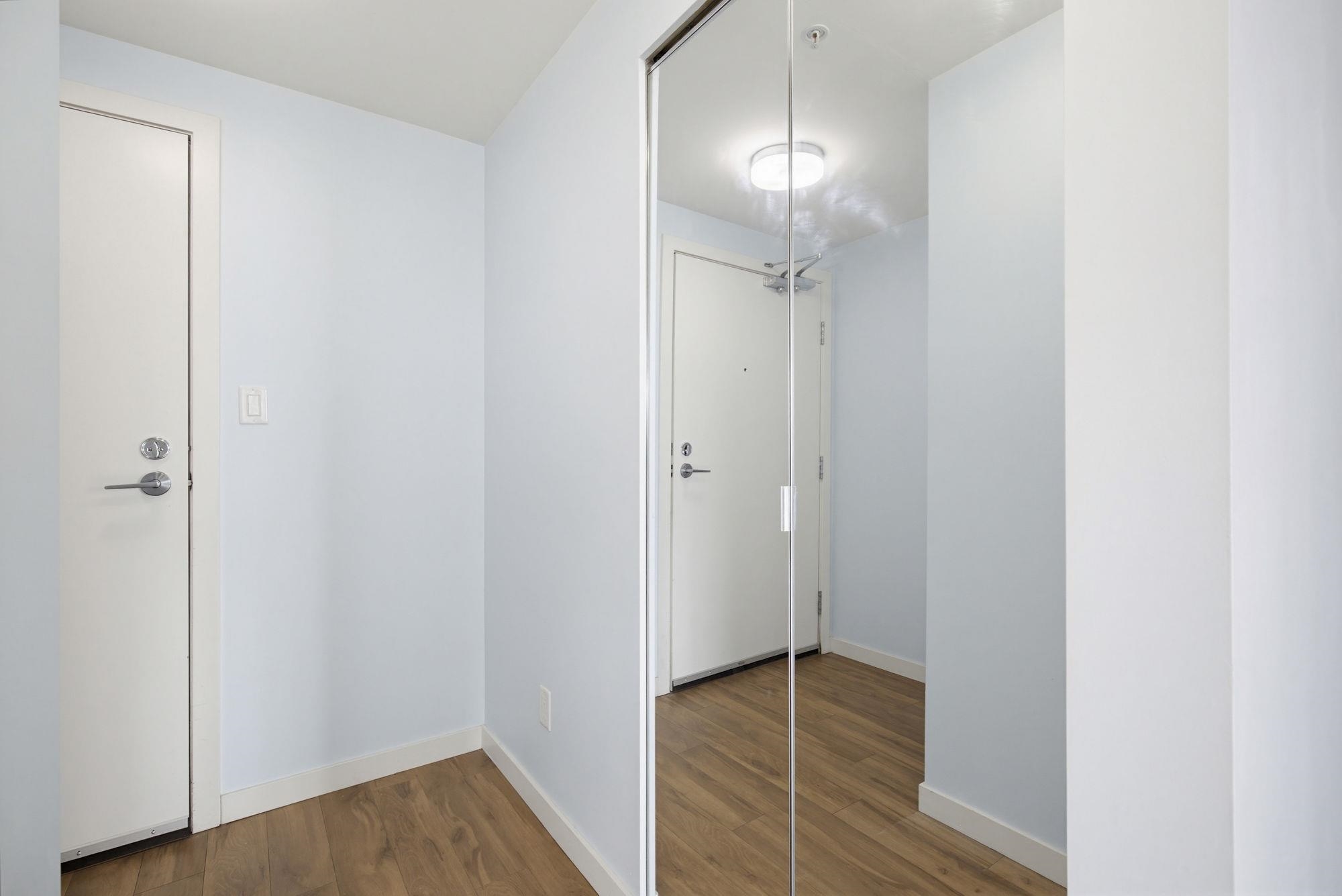 Additional image 4 of 908-13325 102a Avenue, Surrey, BC, V3T 0J5