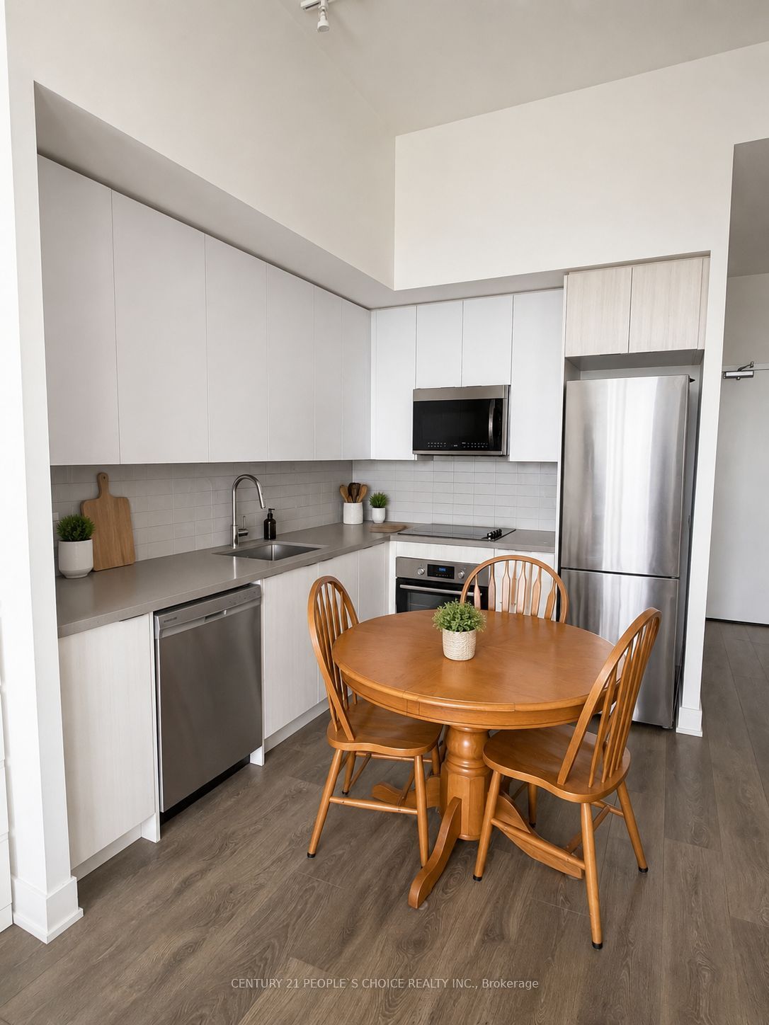304-297 Oak Walk Drive, Oakville, ON, L6H 6Z3 photo 3