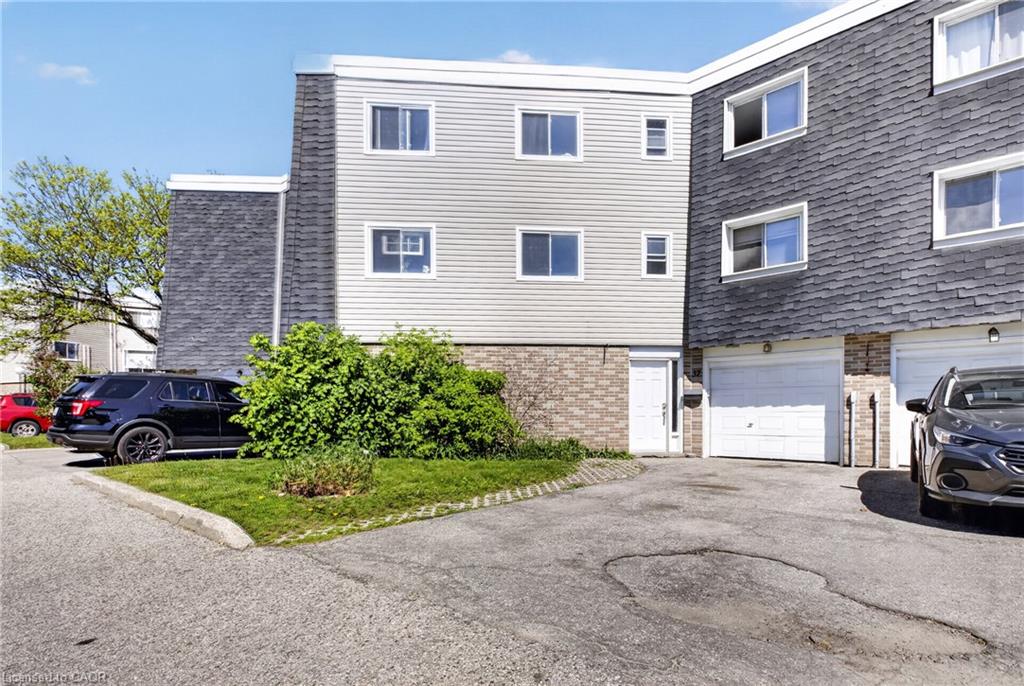 37-60 Elmsdale Drive, Kitchener, ON, N2E 2G4 photo 3