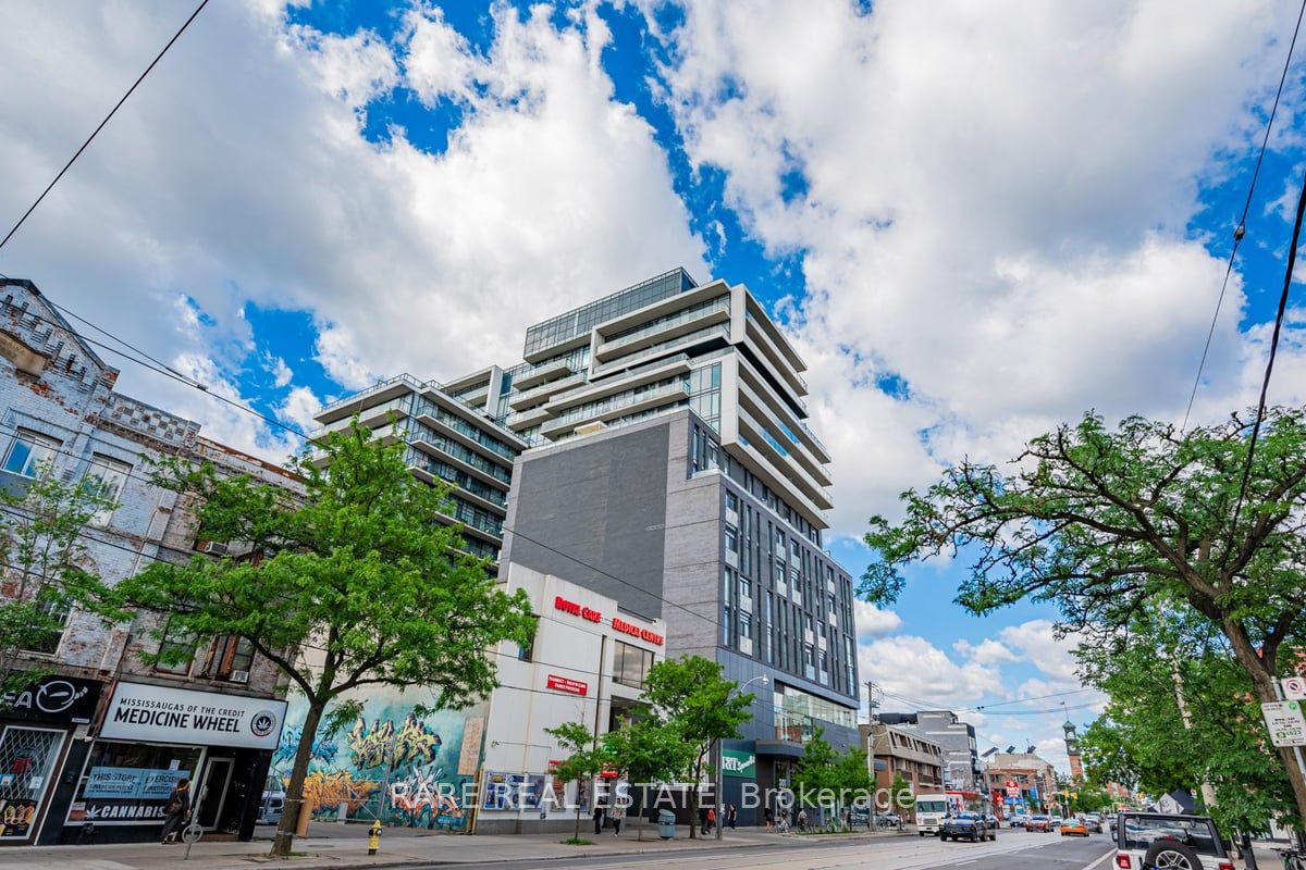 PH5-297 College Street, Toronto, ON, M5T 0C2