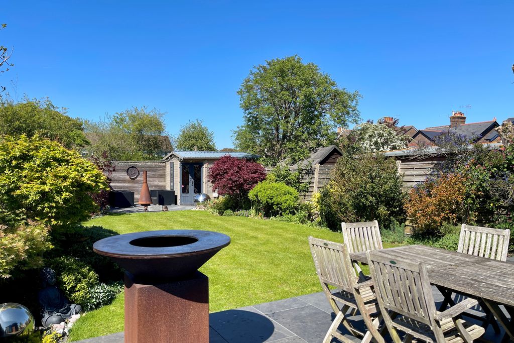 Additional image 4 of 4 bed detached house for saleMasons Bridge Road, Redhill RH1