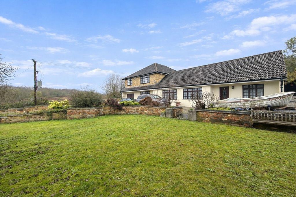 7 bed detached house for saleRochester Road, Halling, Rochester ME2