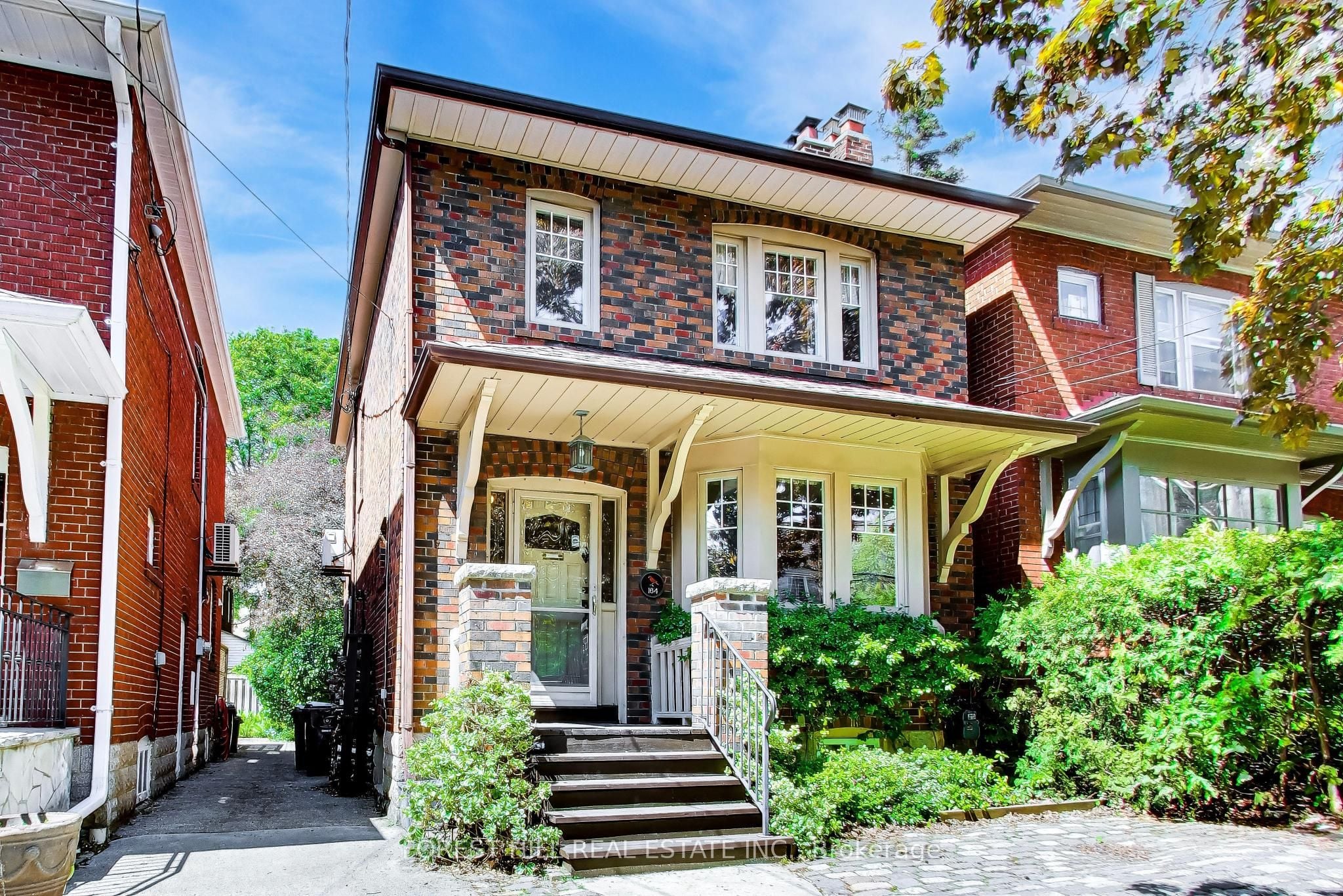 164 Deloraine Avenue, Toronto, ON, M5M 2A9
