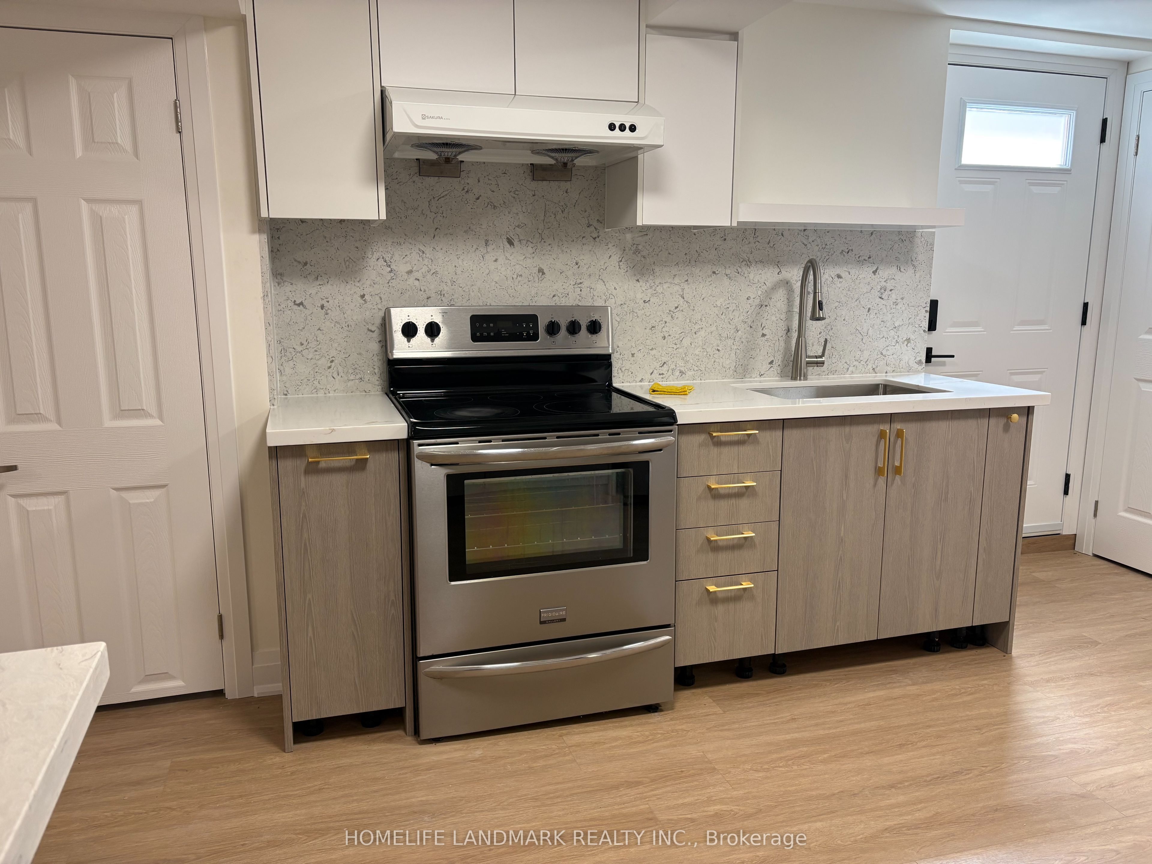 Lower 39 Silversted Drive, Toronto, ON, M1S 3G4 photo 2