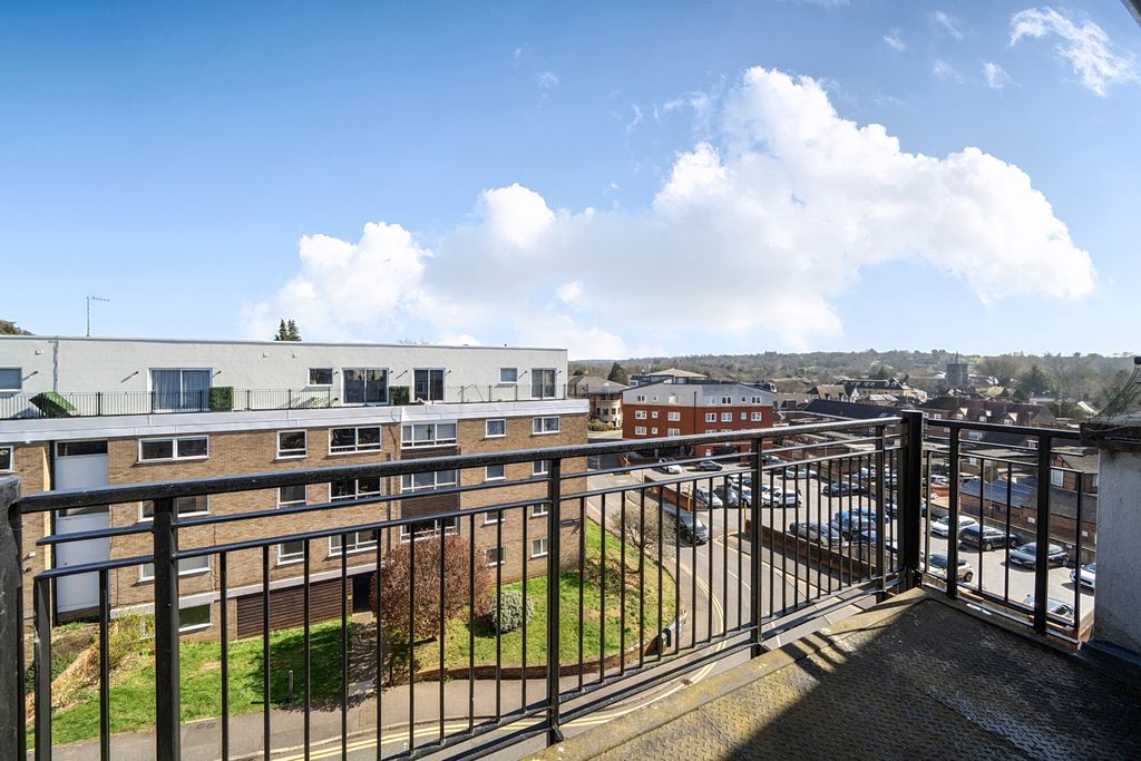 Additional image 10 of 2 bed flat for salePenn Place, Northway, Rickmansworth WD3