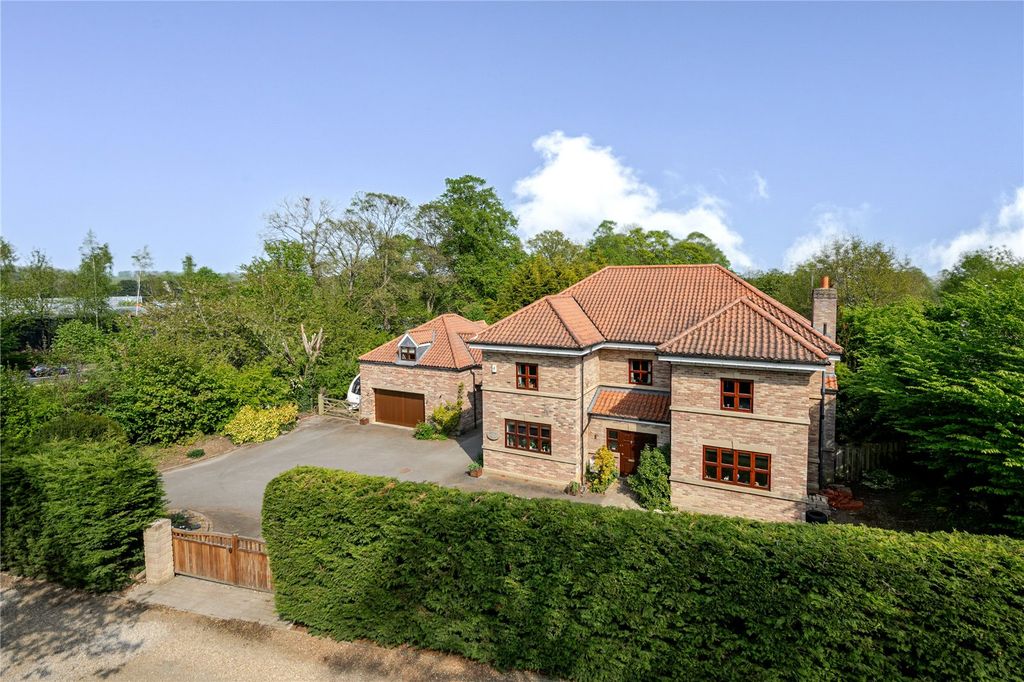 6 bed detached house for saleLittlethorpe Road, Ripon, North Yorkshire HG4