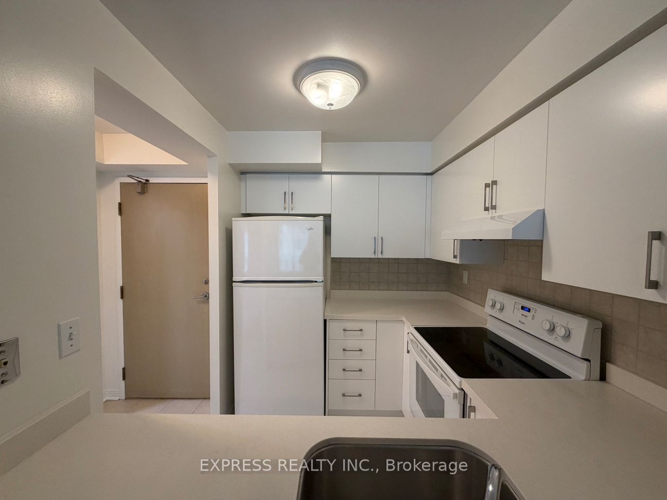 320-942 Yonge Street, Toronto, ON, M4W 3S8 photo 3