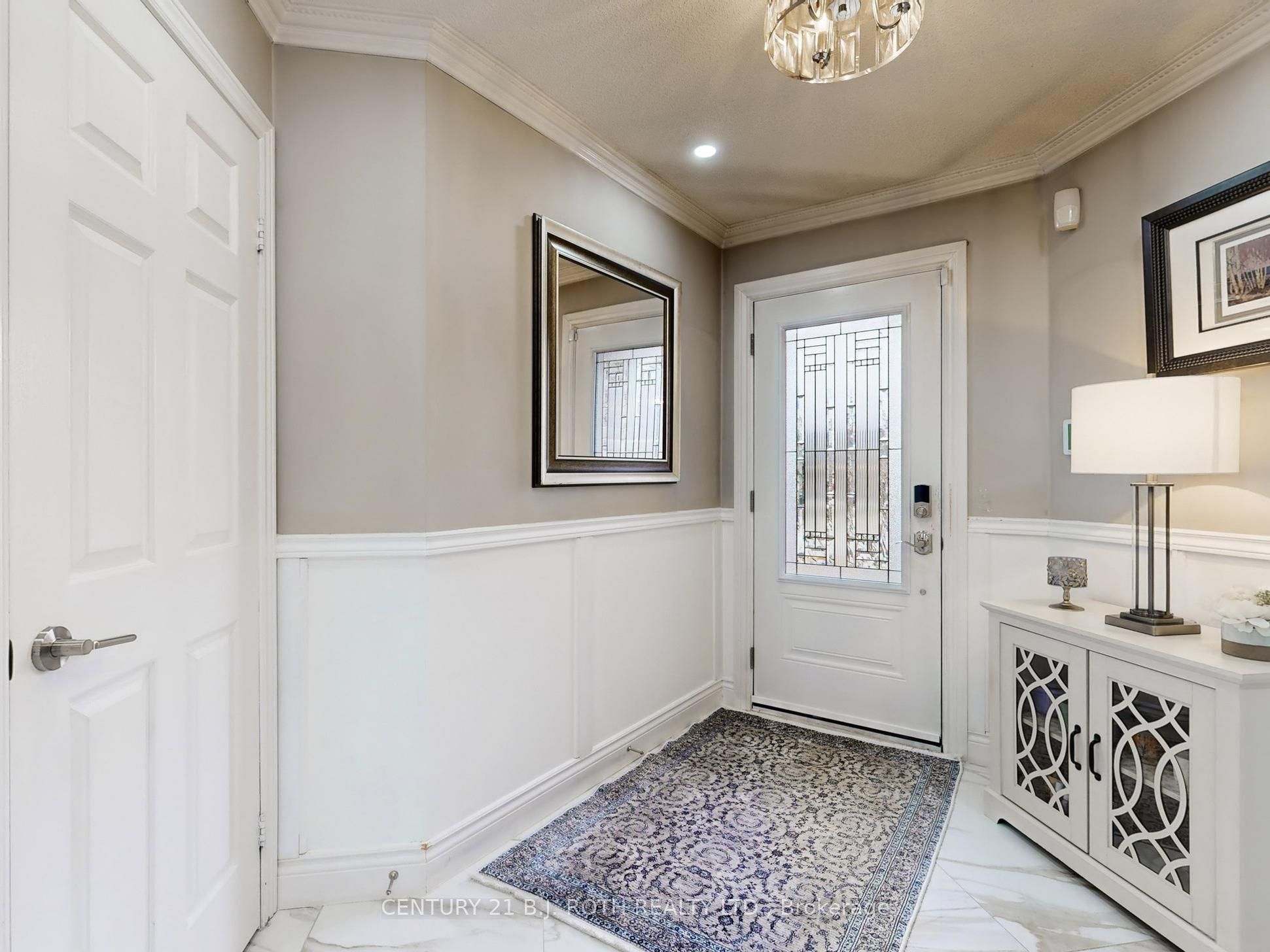 14 Round Leaf Court, Barrie, ON, L4N 9N3 photo 3