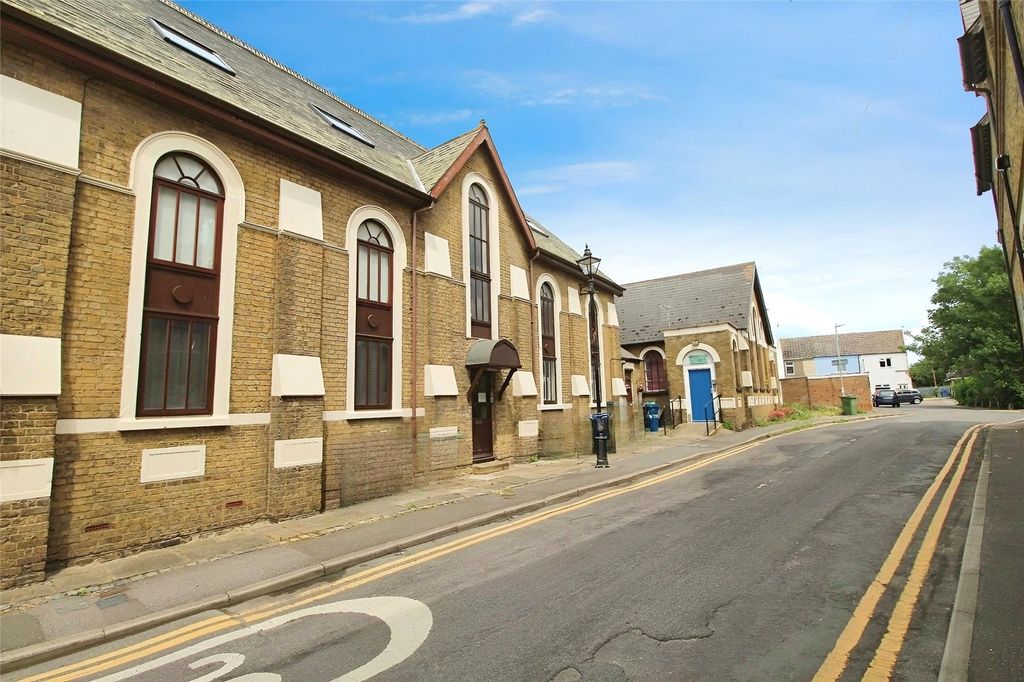 Studio for saleNorth Road, Queenborough, Kent ME11