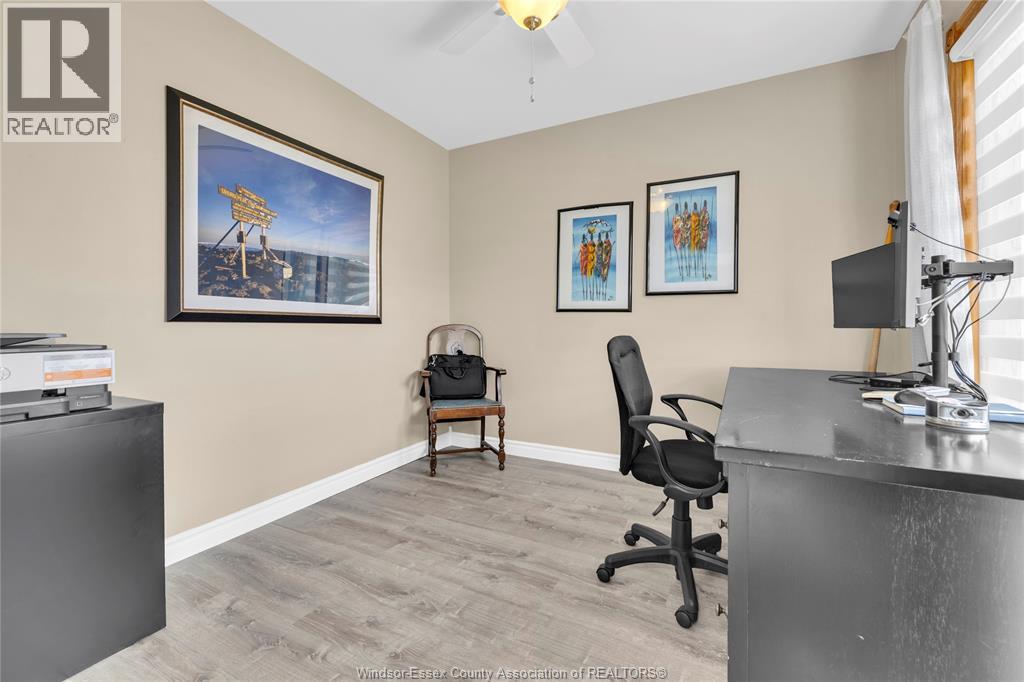 2048 Eugeni , Tecumseh, ON, N9K1B3 photo 5