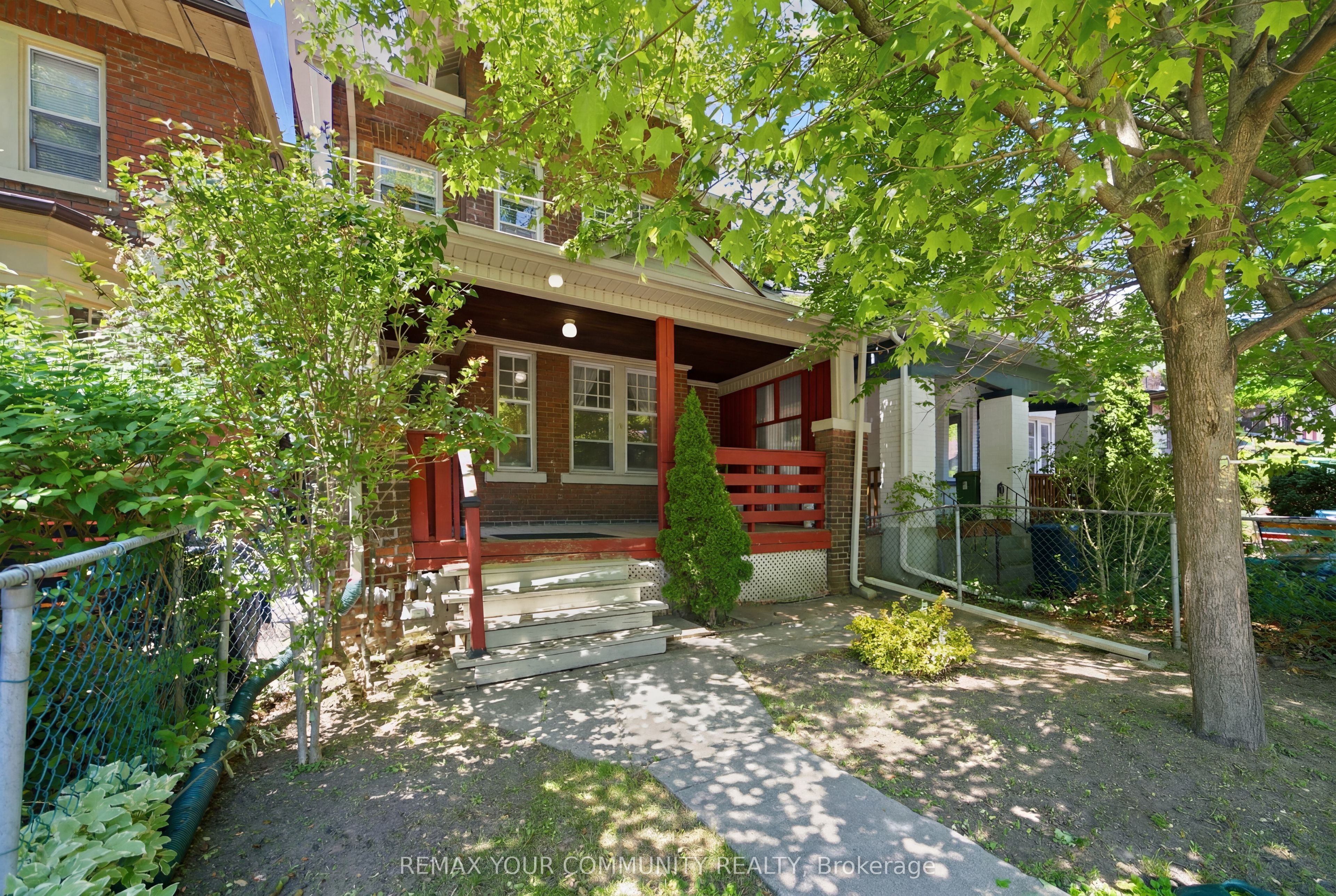22 Coady Avenue, Toronto, ON, M4M 2Y8