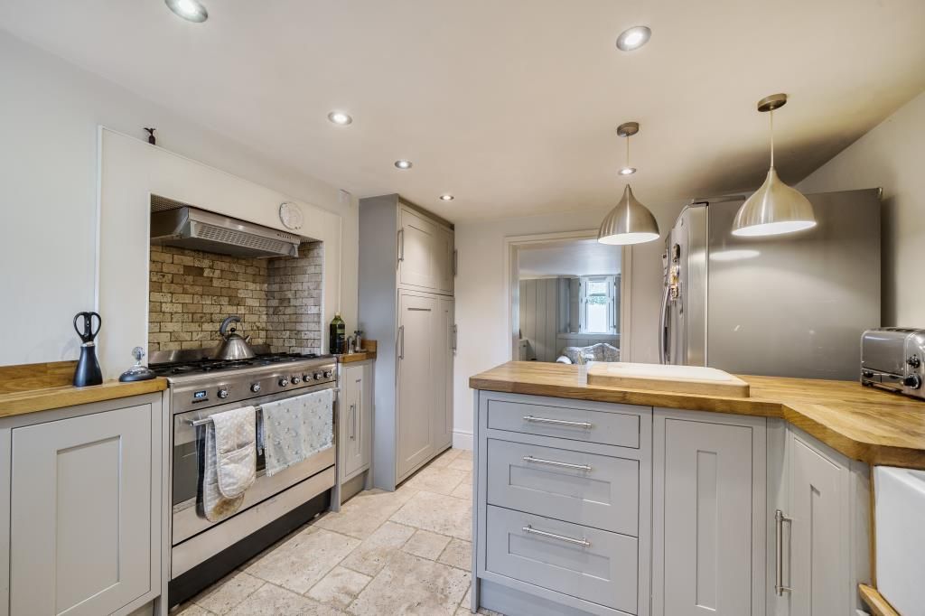Additional image 14 of 4 bed terraced house for saleCastle Hill, Reading, Berkshire RG1