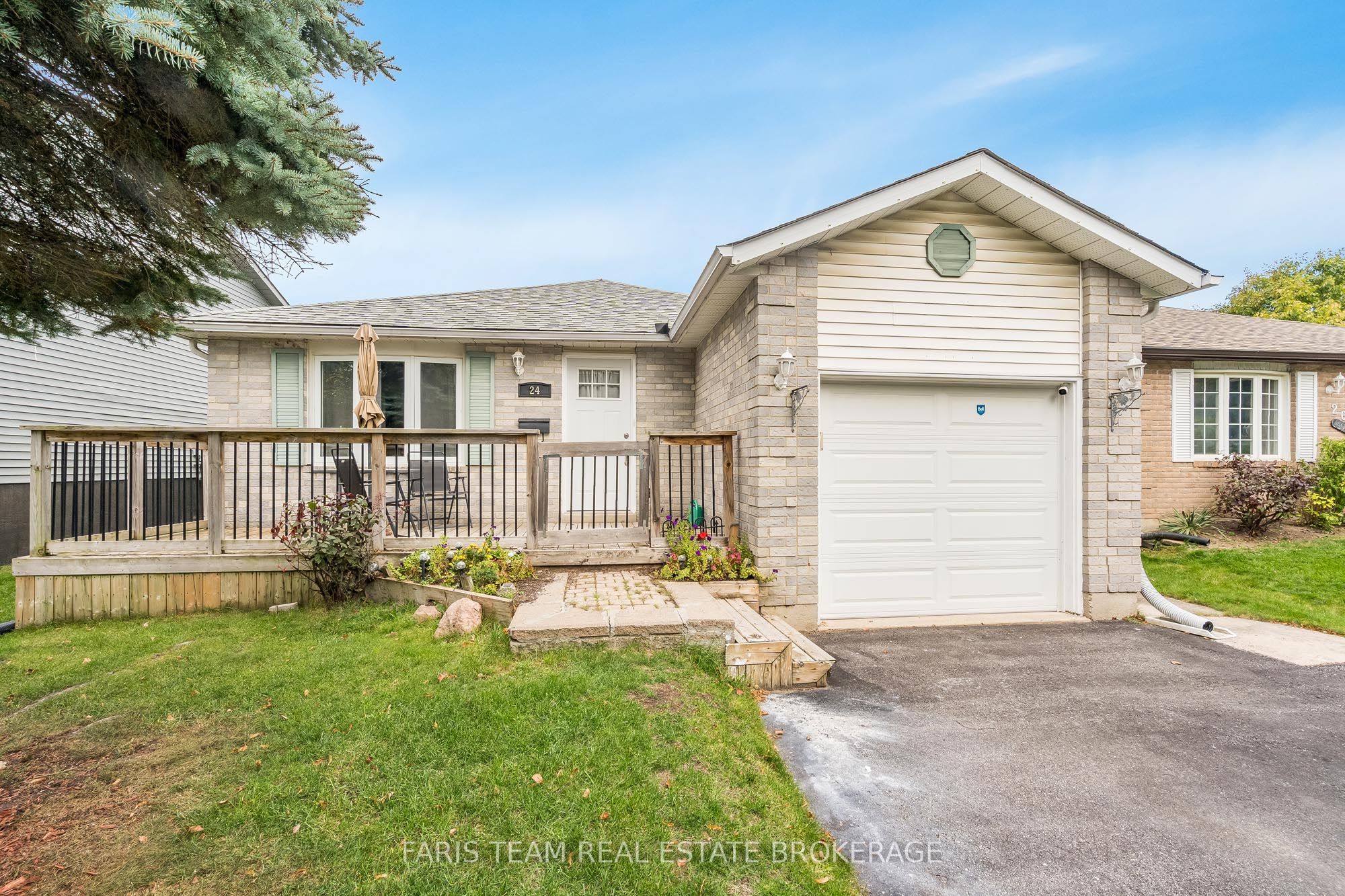 24 Laurie Crescent, Barrie, ON, L4M 6C7