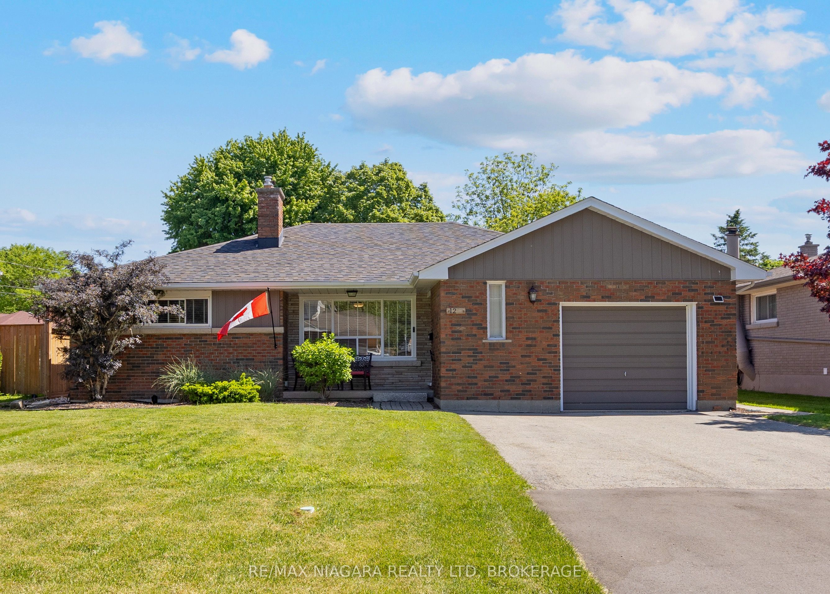 12 Claremount Circle, Welland, ON, L3C 2P5