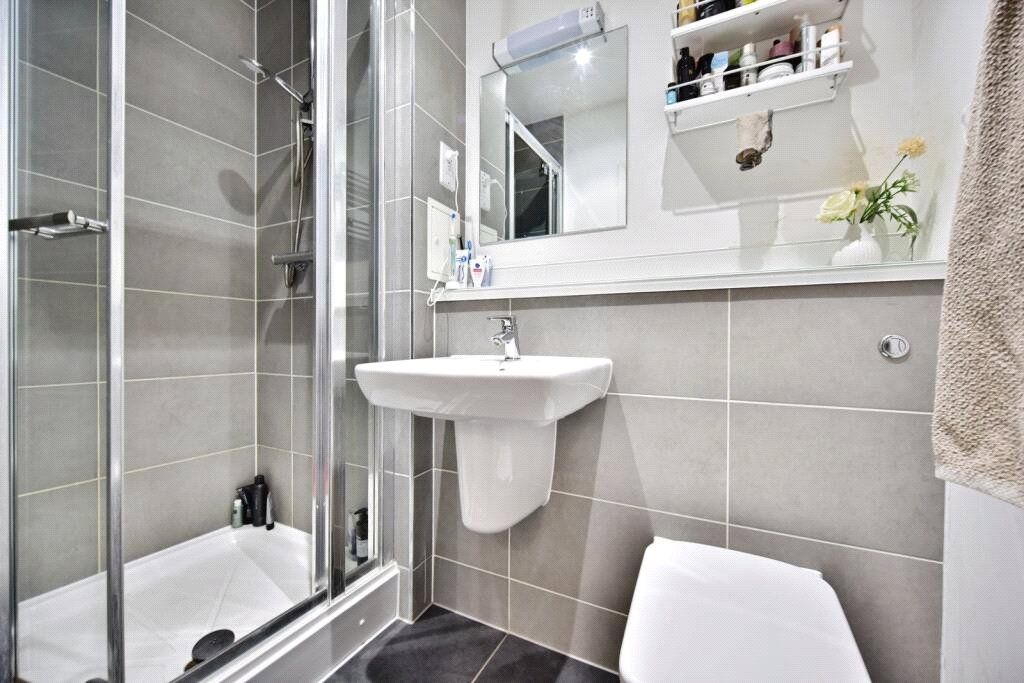 Additional image 3 of 2 bed flat for saleCorporation Street, Rochester, Kent ME1
