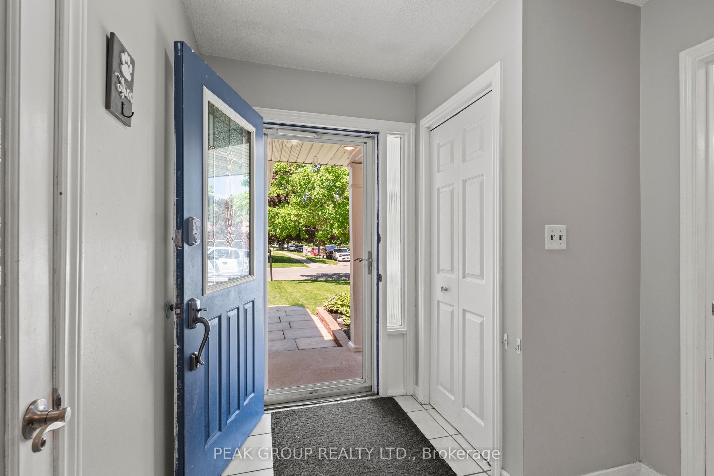 18 Sandra Crescent, Grimsby, ON, L3M 4Z1 photo 5