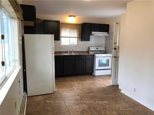 Main-61 Cedar Drive, Toronto, ON, M1J 3E9 photo 3