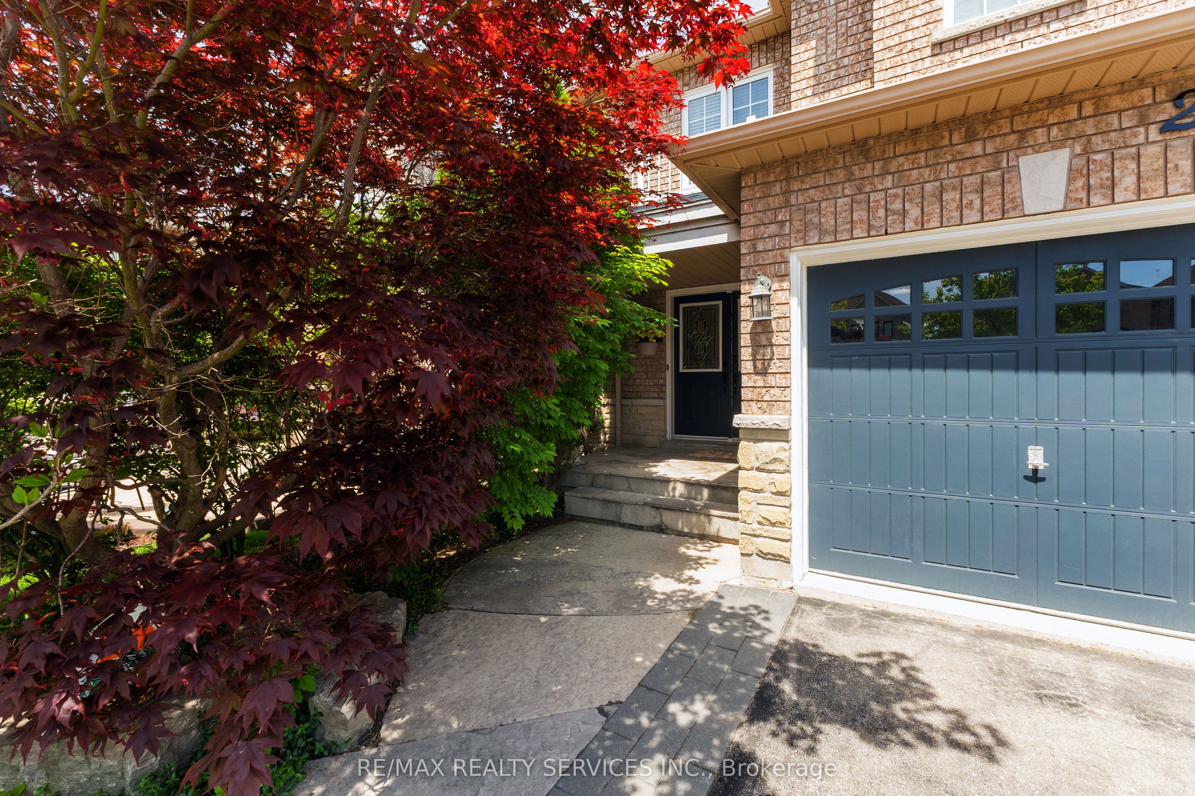 Additional image 2 of 295 Queen Mary Drive, Brampton, ON, L7A 3R1