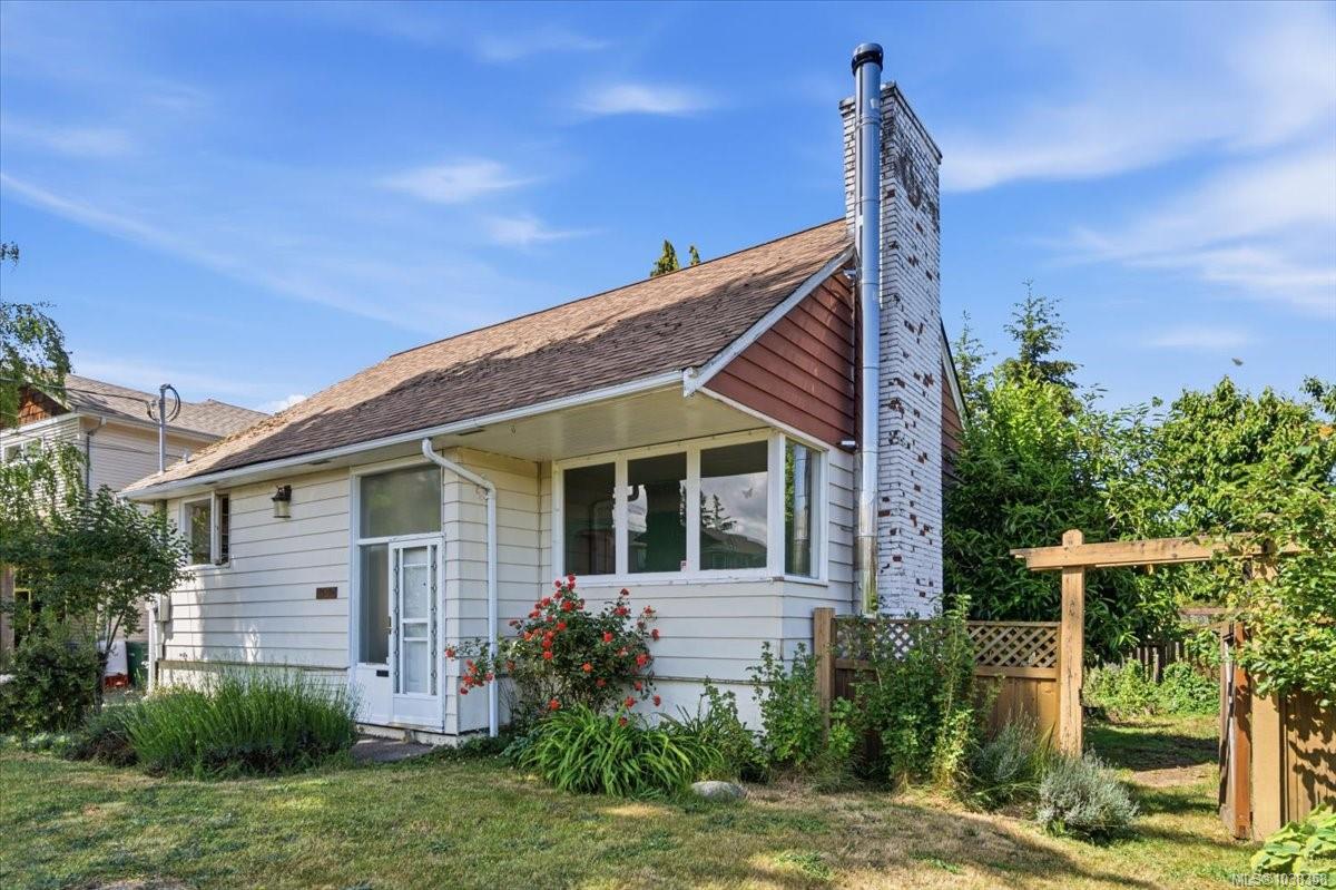 1032 Moyse Crescent, Nanaimo, BC, V9S 2G6 photo 2
