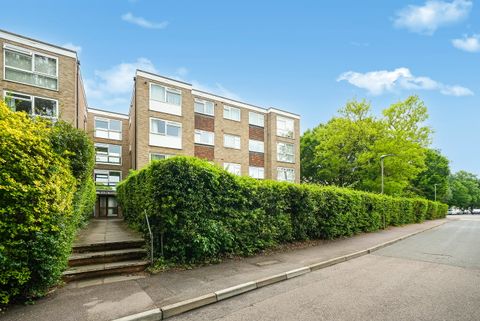 Harcourt Avenue, Wallington SM6