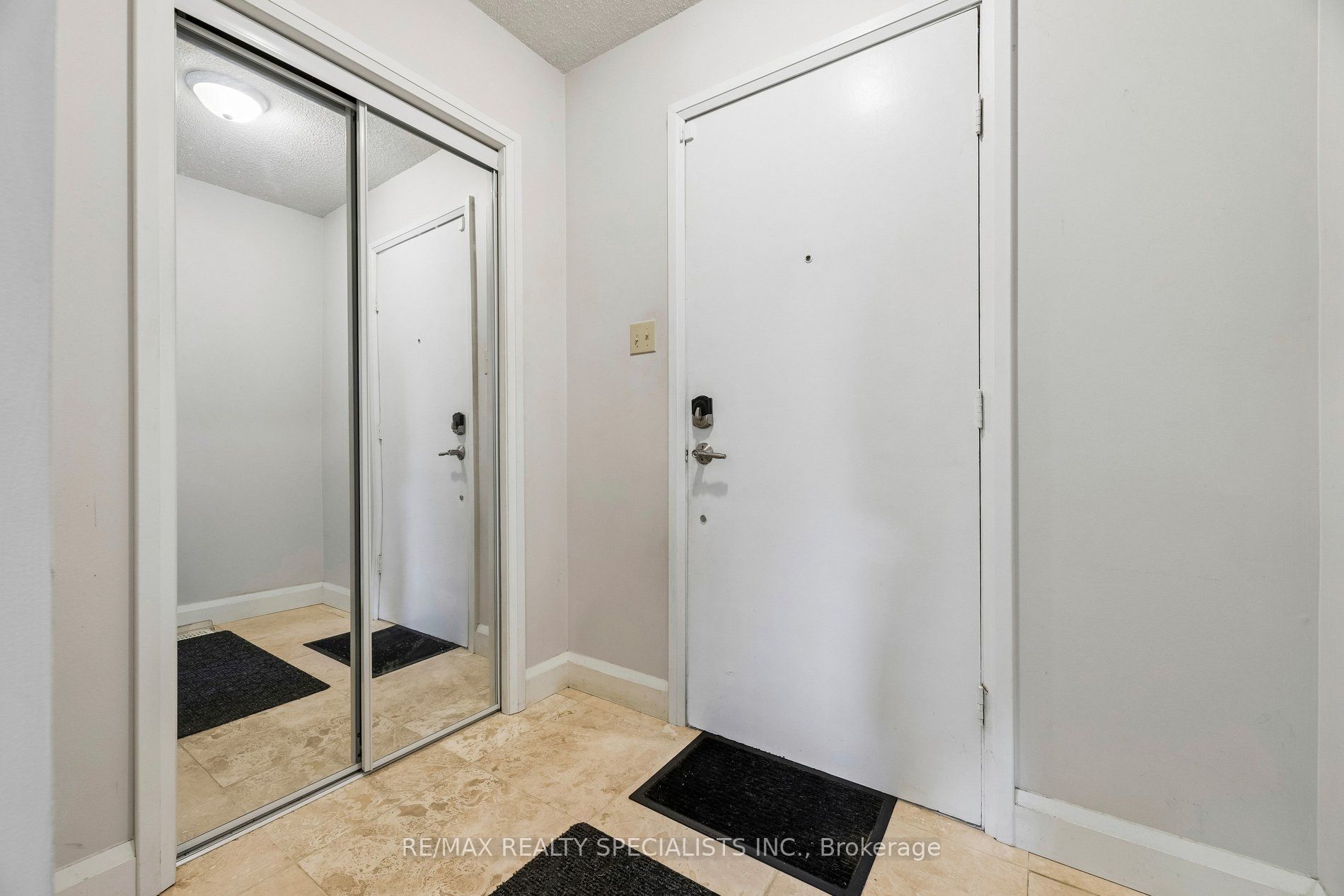 Additional image 4 of 72-580 Eyer Drive, Pickering, ON, L1W 3B7