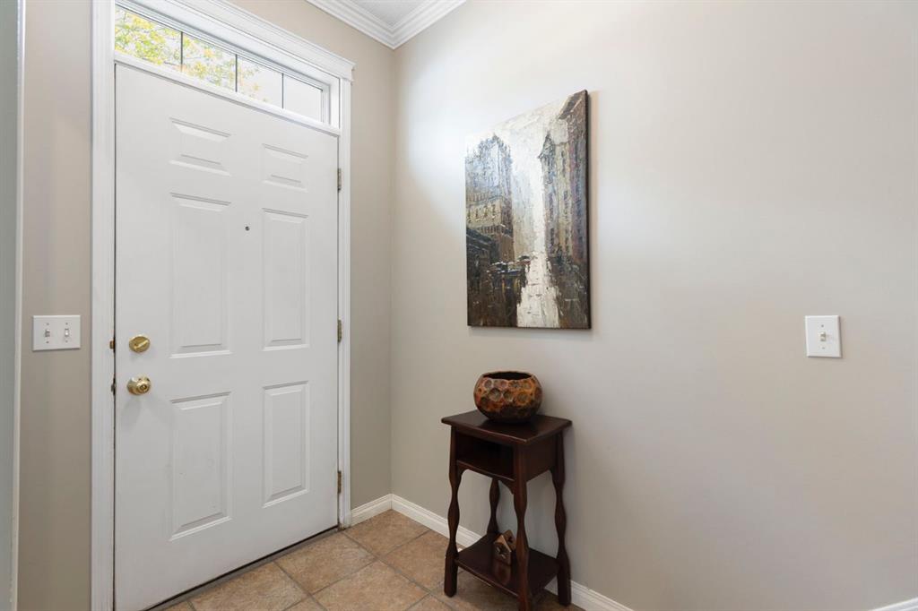 57 Prestwick Park SE, Calgary, AB, T2Z 3V4 photo 3