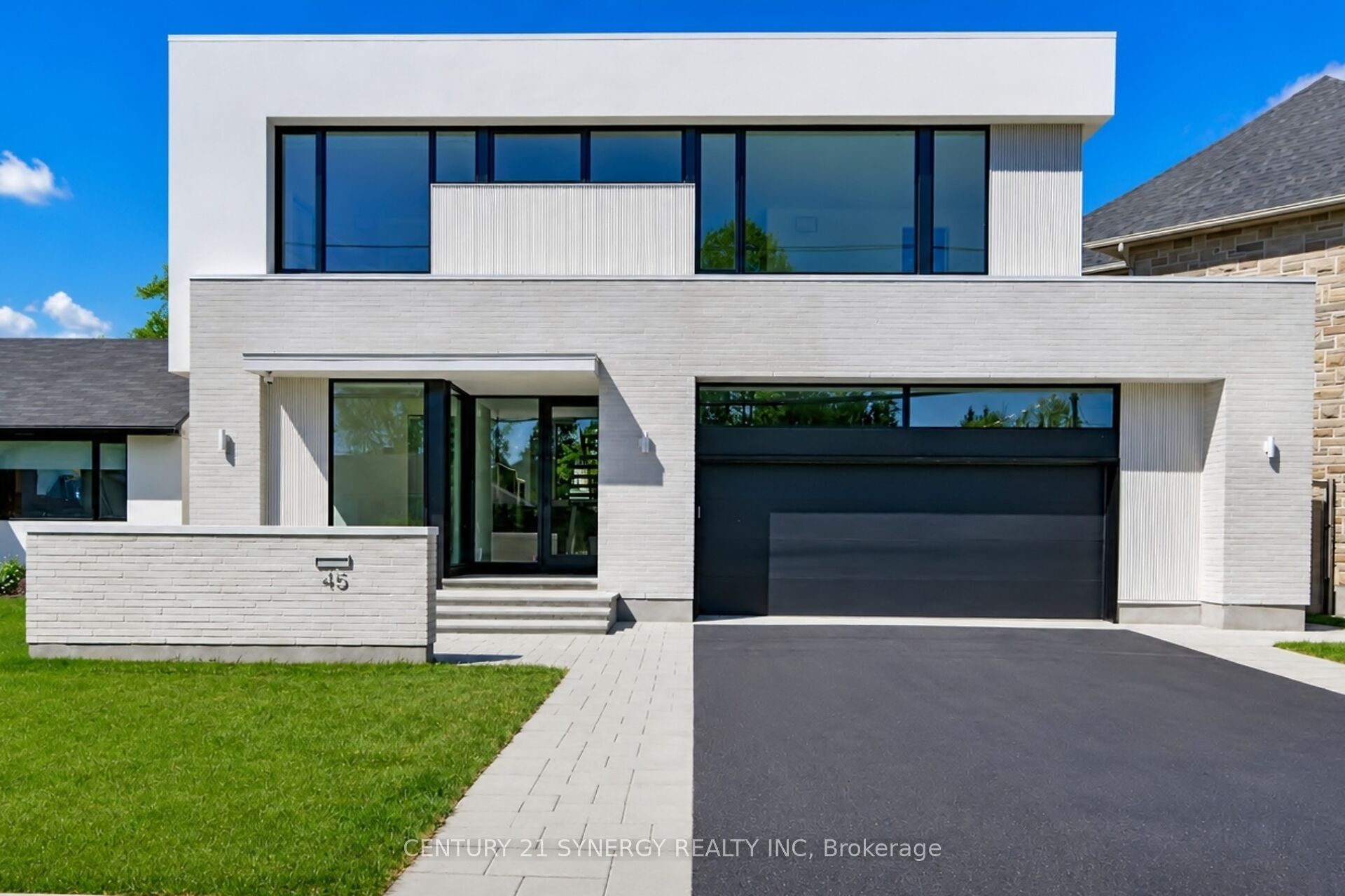 45 Inverness Avenue, Ottawa, ON, K2E 6N6