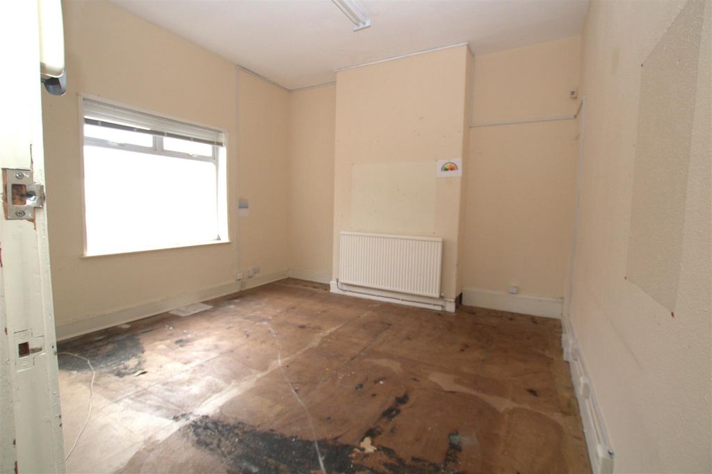 Additional image 14 of 6 bed terraced house for saleStation Road, Redcar TS10
