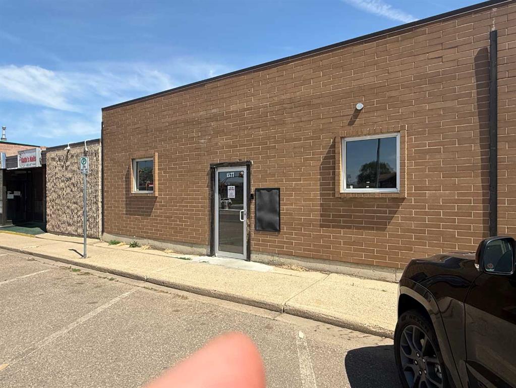 Additional image 2 of 1577 Dunmore Road SE, Medicine Hat, AB, T1A1Z8