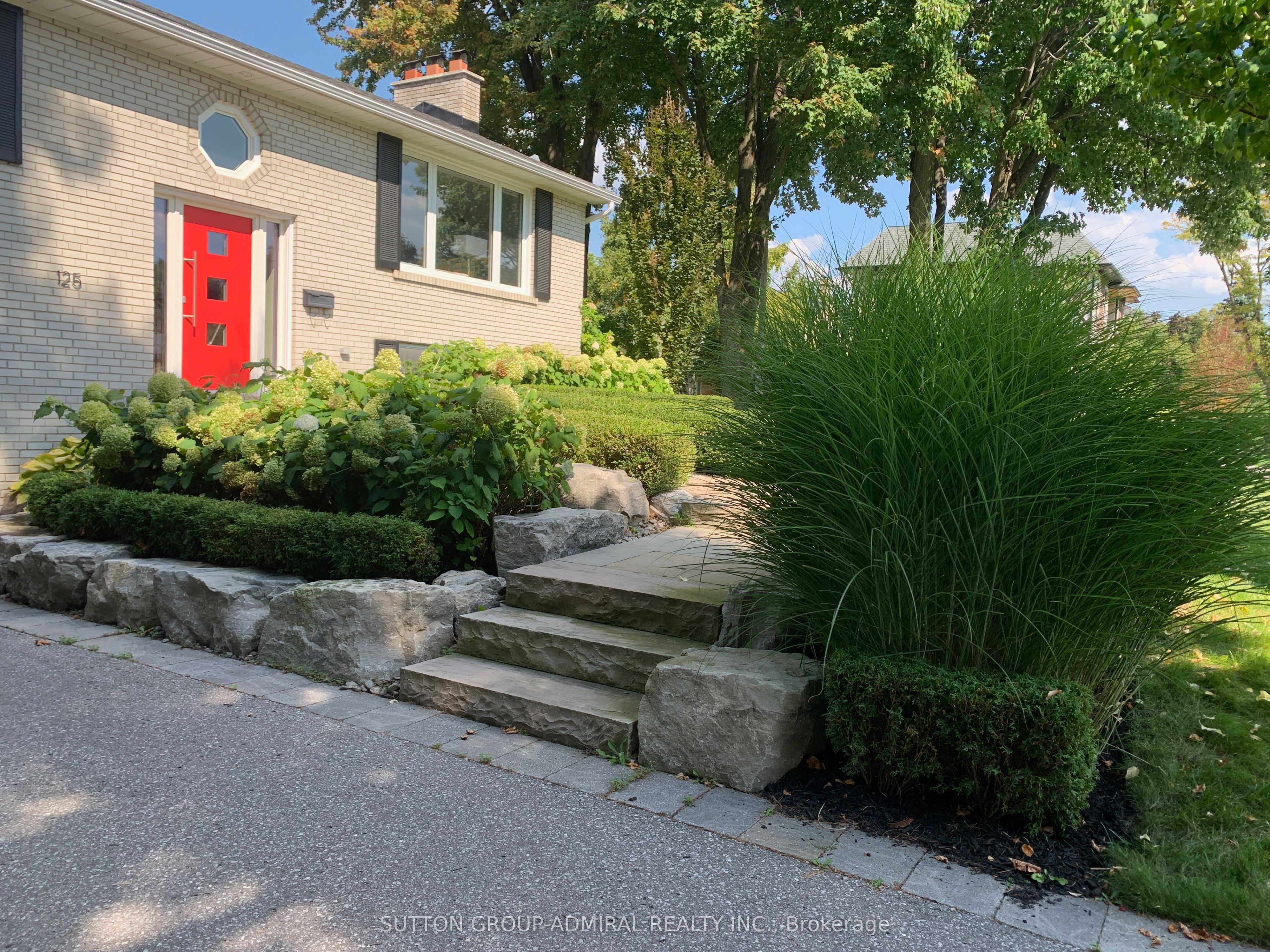 125 Laverock Avenue, Richmond Hill, ON, L4C 4J8 photo 4