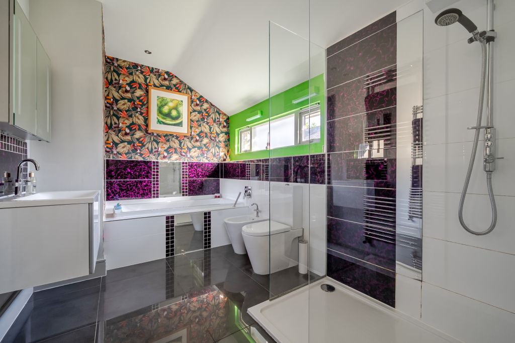 Additional image 12 of 4 bed detached house for saleMasons Bridge Road, Redhill RH1