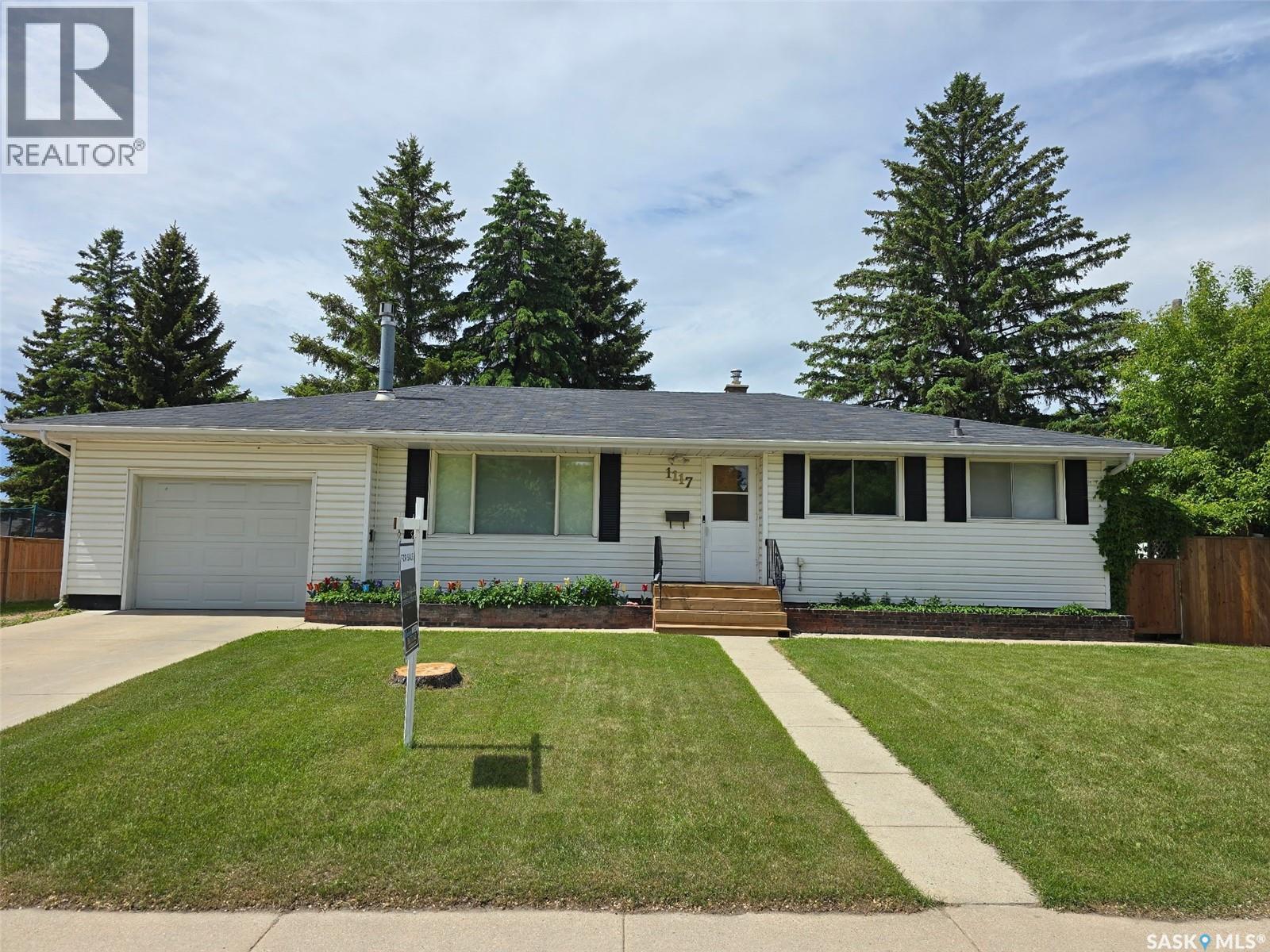 1117 Elevator Road, Saskatoon, SK, S7M3X1 photo 2