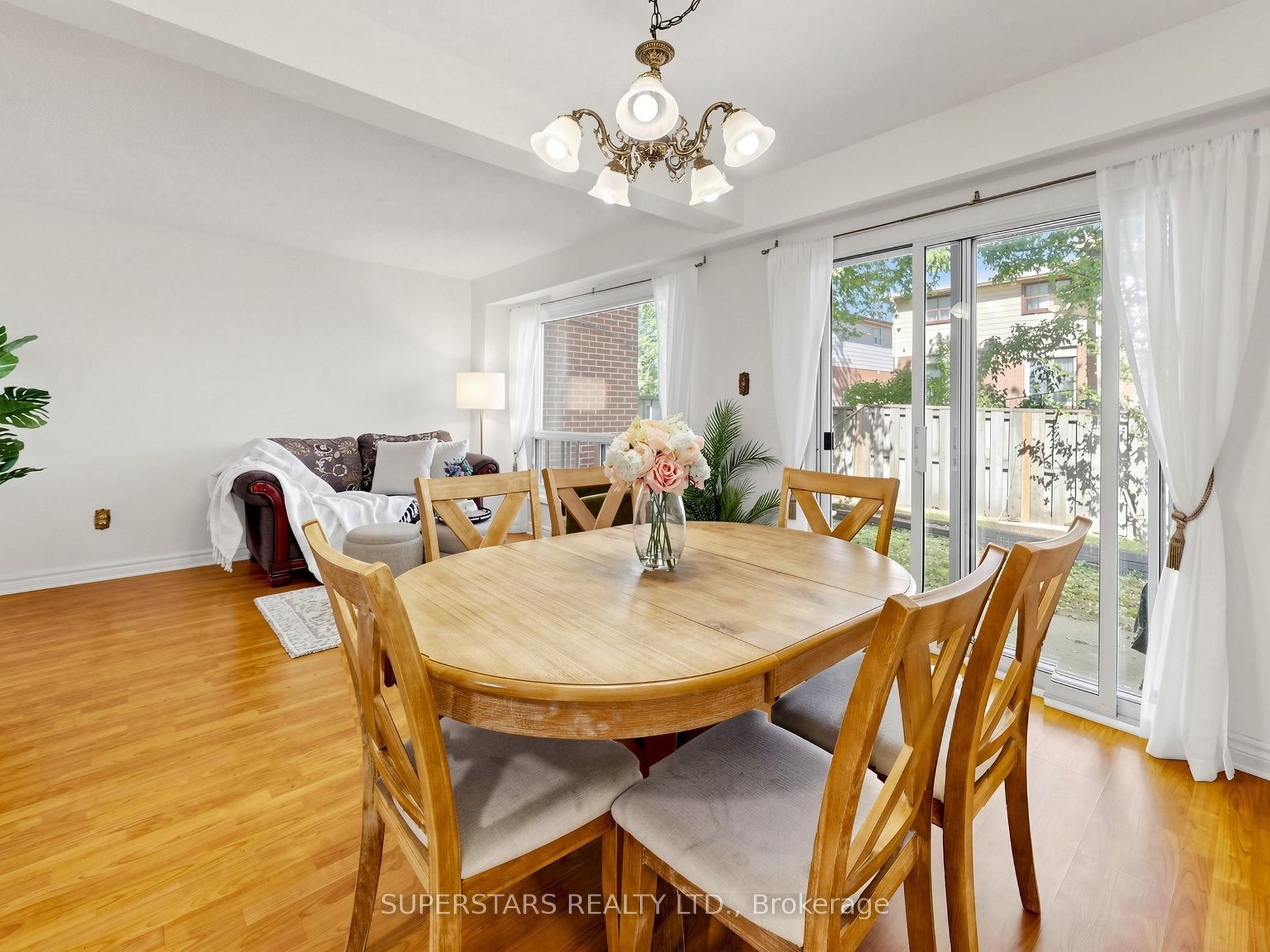 Additional image 4 of 33-3025 Cedarglen Gate, Mississauga, ON, L5C 2V7