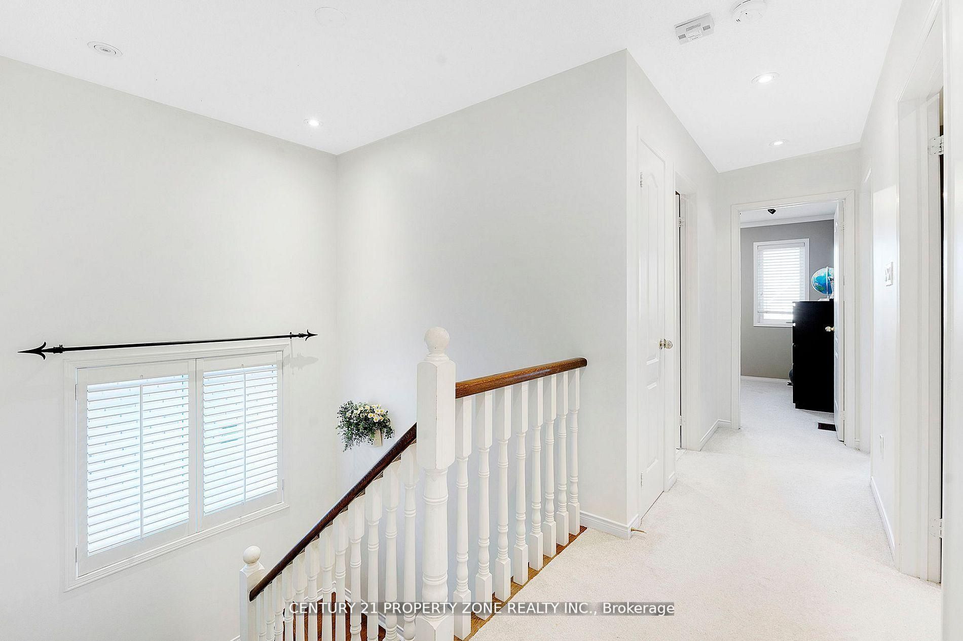 Additional image 3 of 582 Plantation Gate, Newmarket, ON, L3X 2C2
