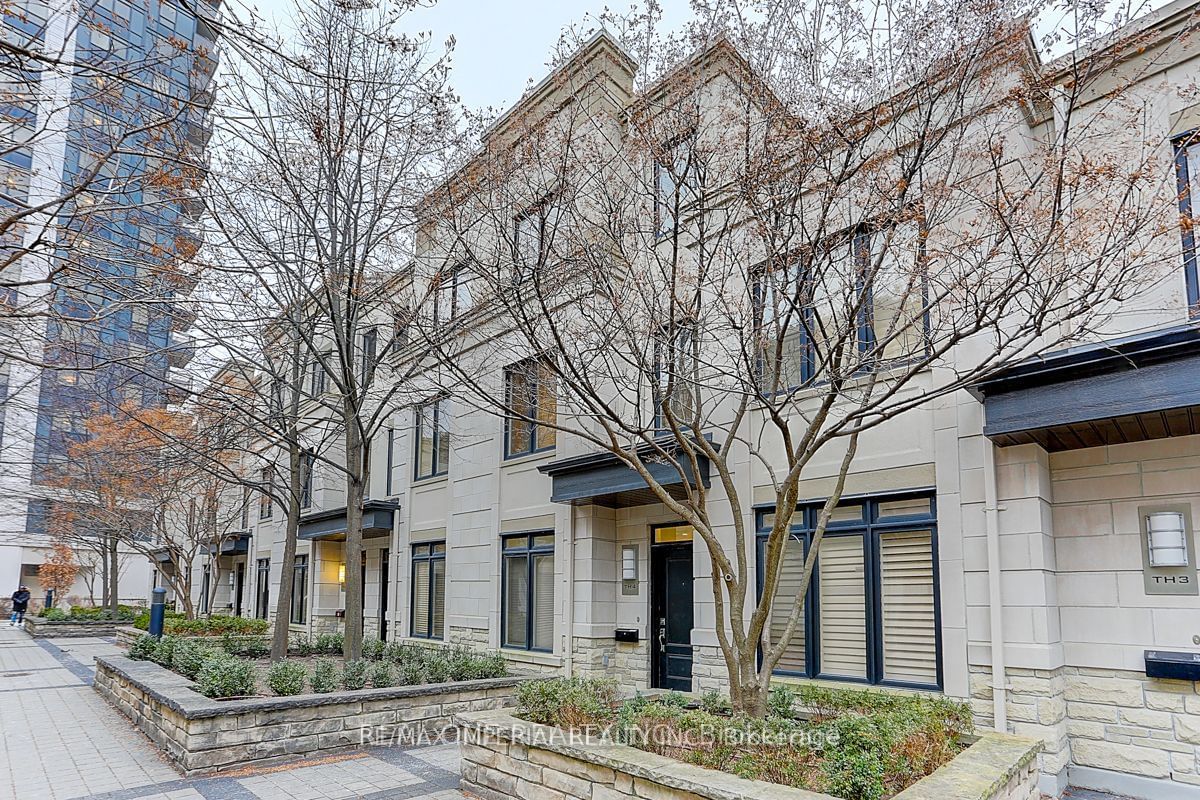 Th8-5 Oakburn Crescent, Toronto, ON, M2N 2T3