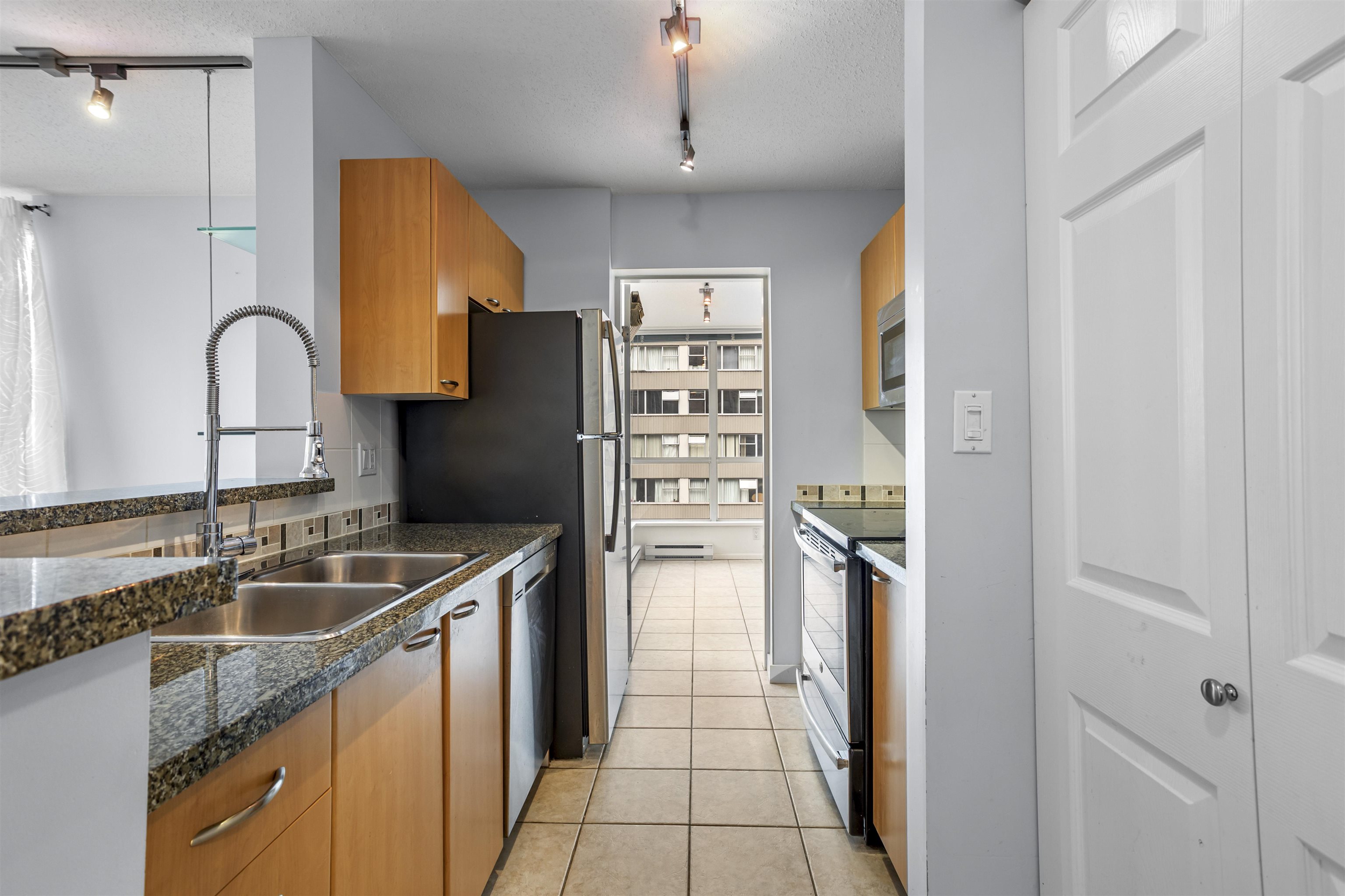 Additional image 4 of 1506-1420 Georgia Street W, Vancouver, BC, V6G 3K4