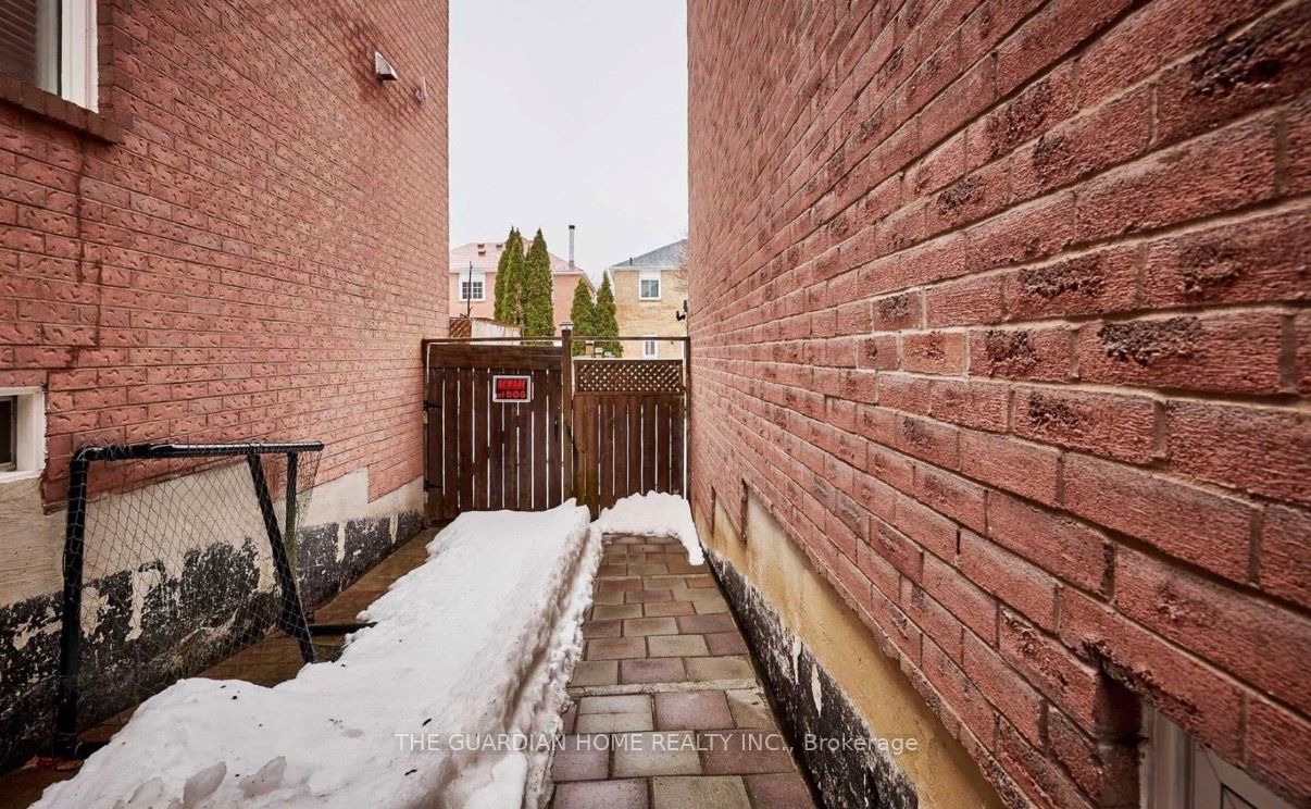 24 Harkins Drive, Ajax, ON, L1T 3T6 photo 3