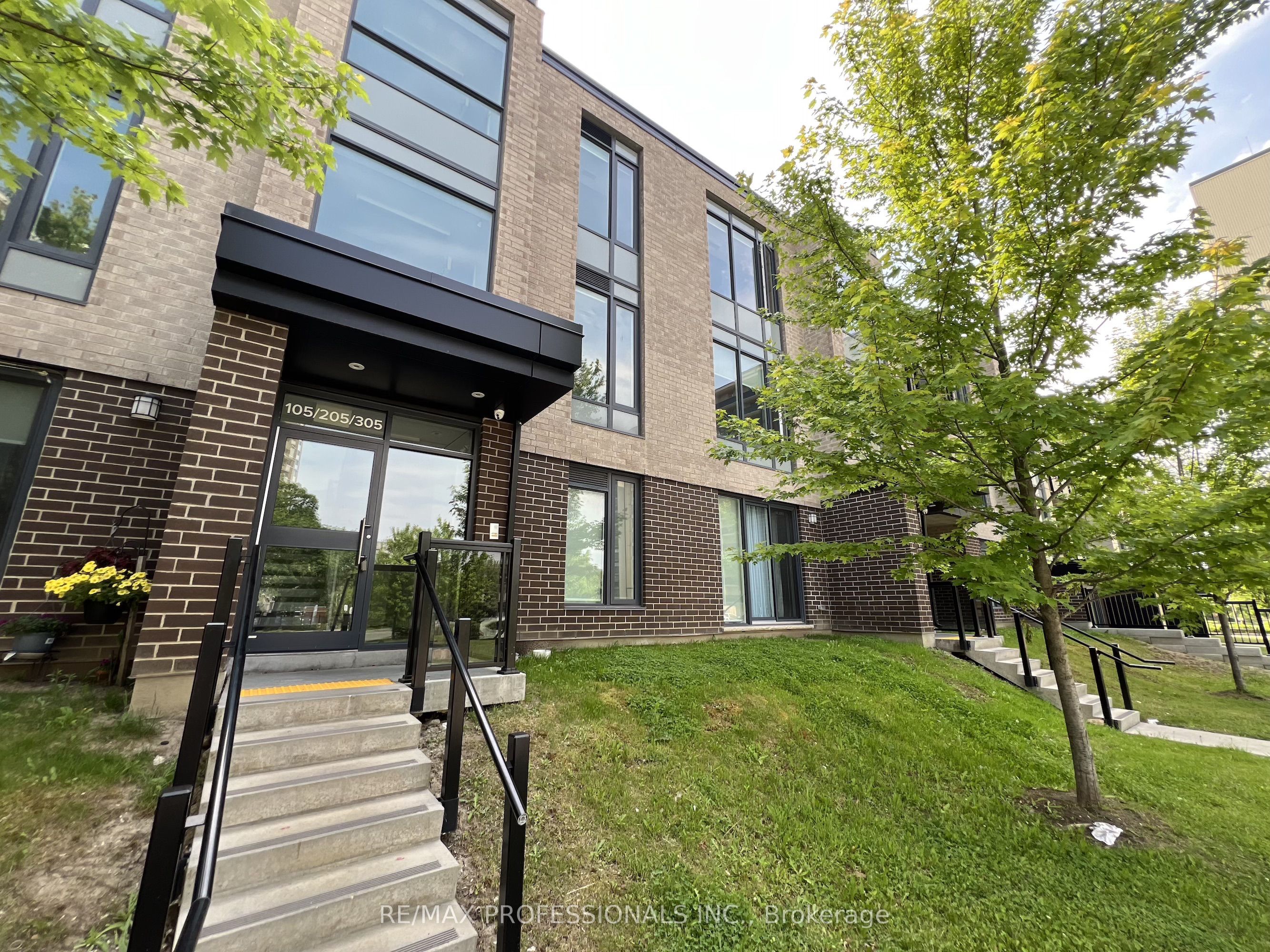 305-37 Antrim Crescent, Toronto, ON, M1P 0E8 photo 4