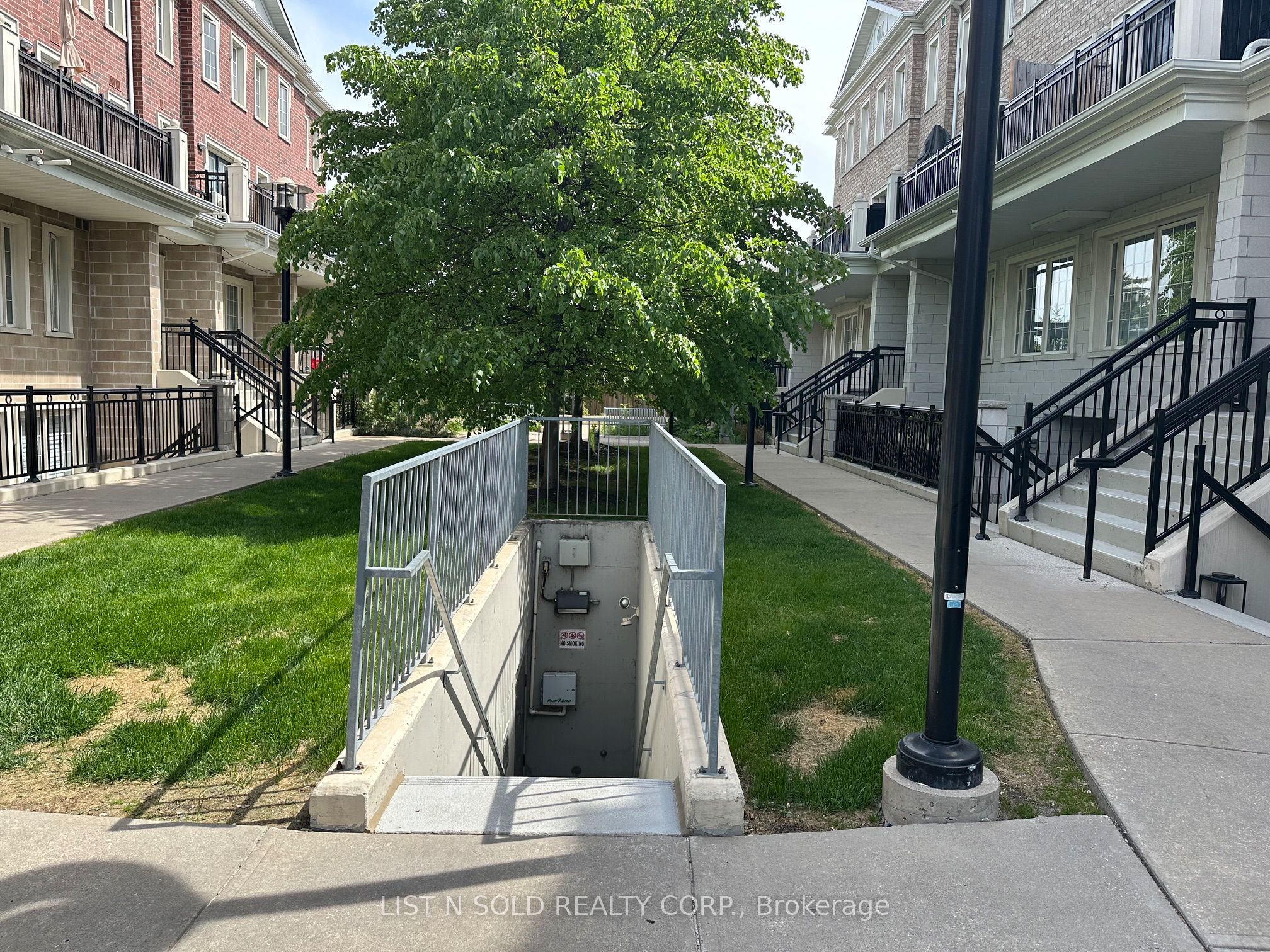 A15-26 Bruce Street, Vaughan, ON, L4L 0H4 photo 4