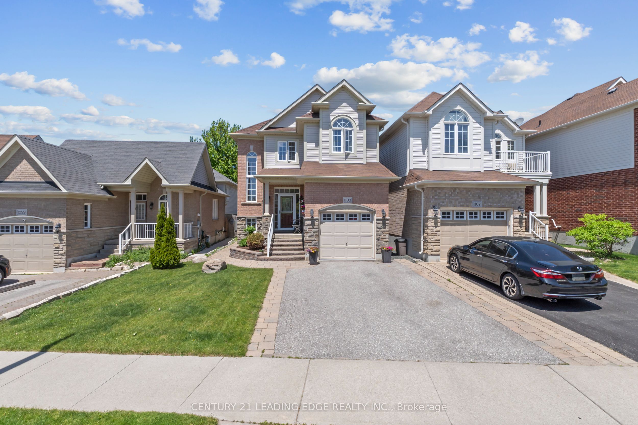 1103 Glenbourne Drive, Oshawa, ON, L1K 0B7 photo 2
