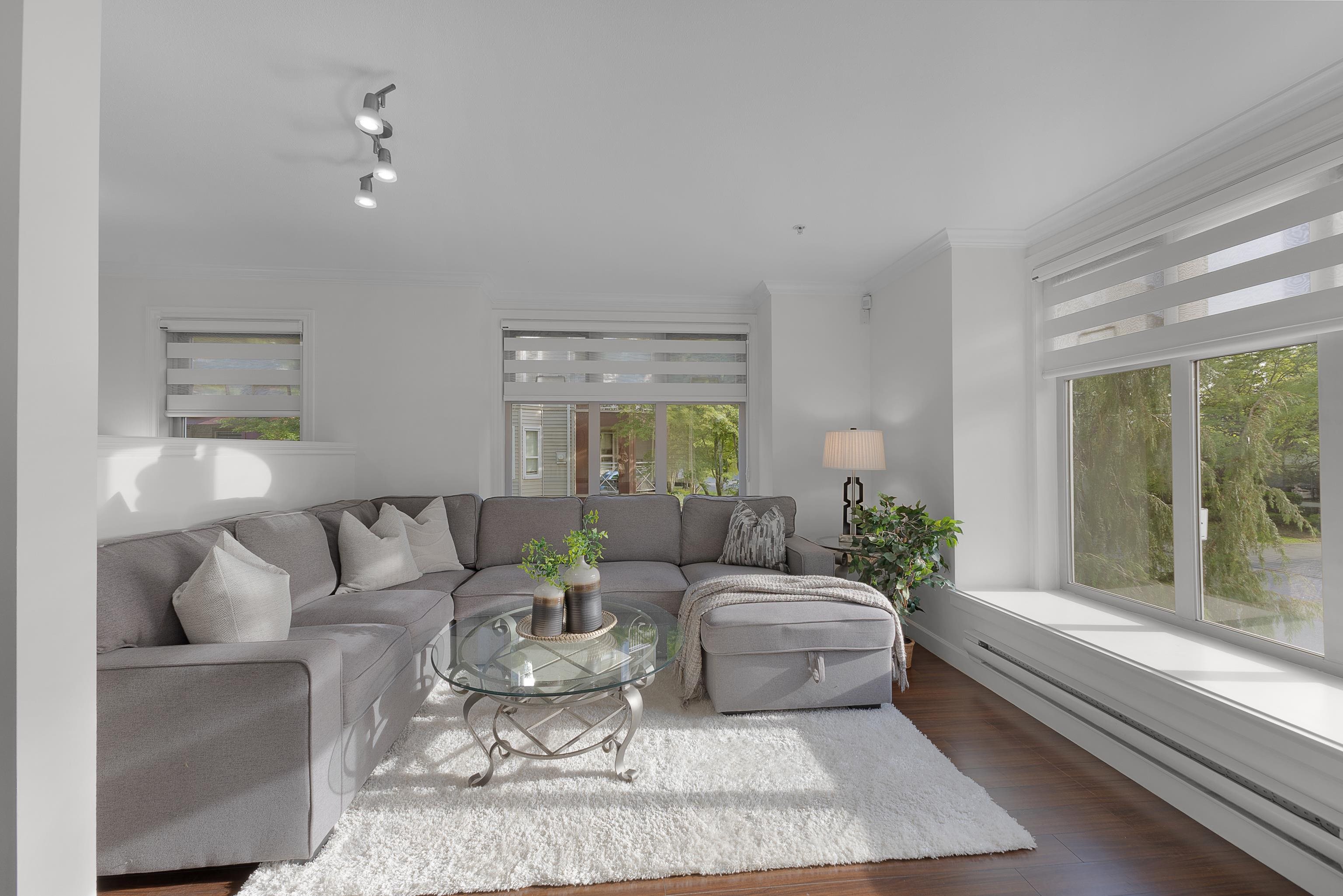 202-8084 120a Street, Surrey, BC, V3W 1V2