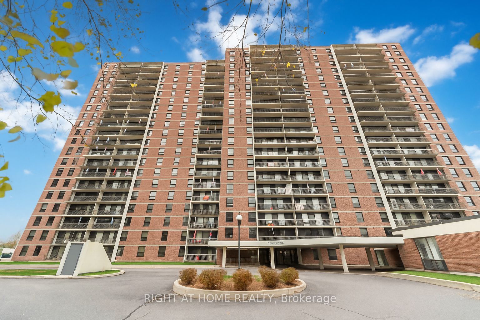 Additional image 2 of 311-665 Bathgate Drive, Ottawa, ON, K1K 3Y4