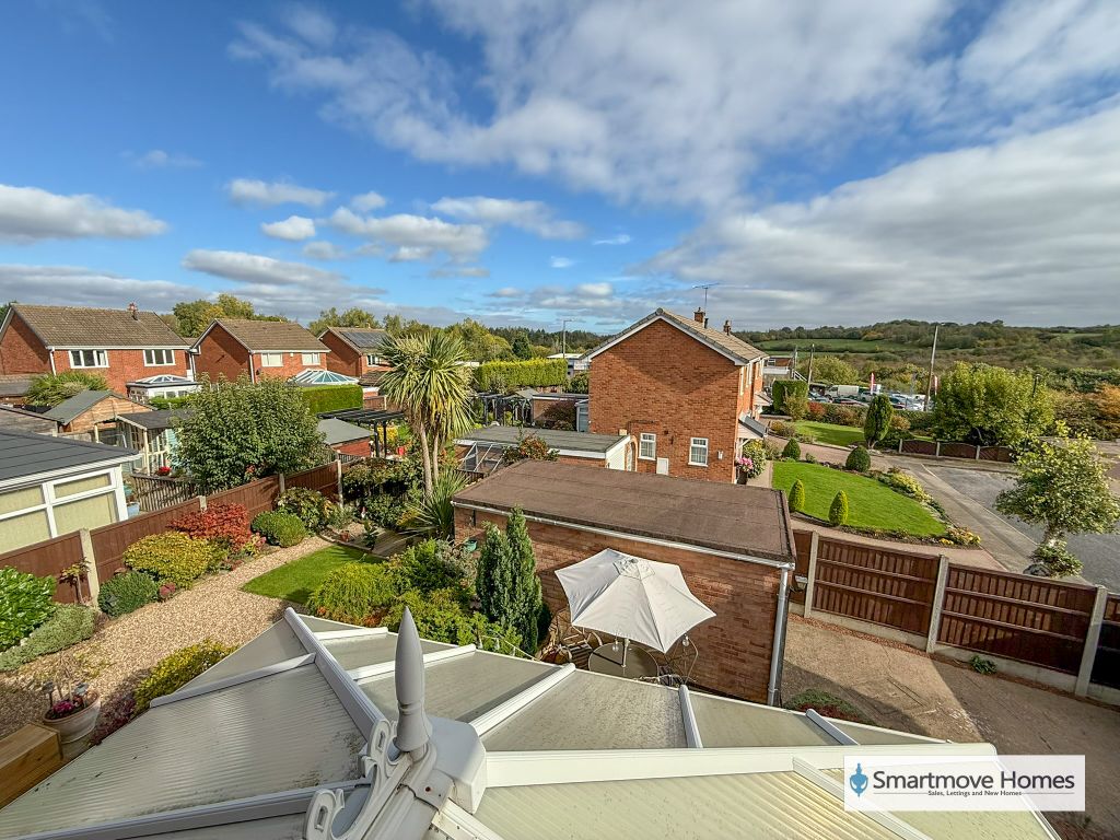 4 bed detached house for saleLathkill Drive, Marehay DE5 photo 3
