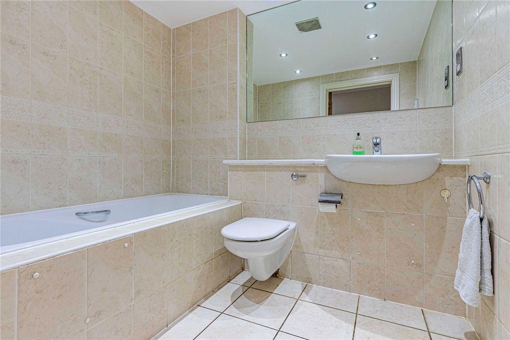 Additional image 13 of 2 bed flat for saleWatling Street, Radlett, Hertfordshire WD7