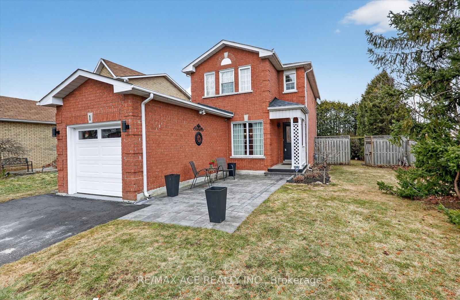 1 Aldcroft Crescent, Clarington, ON, L1C 4P2 photo 4