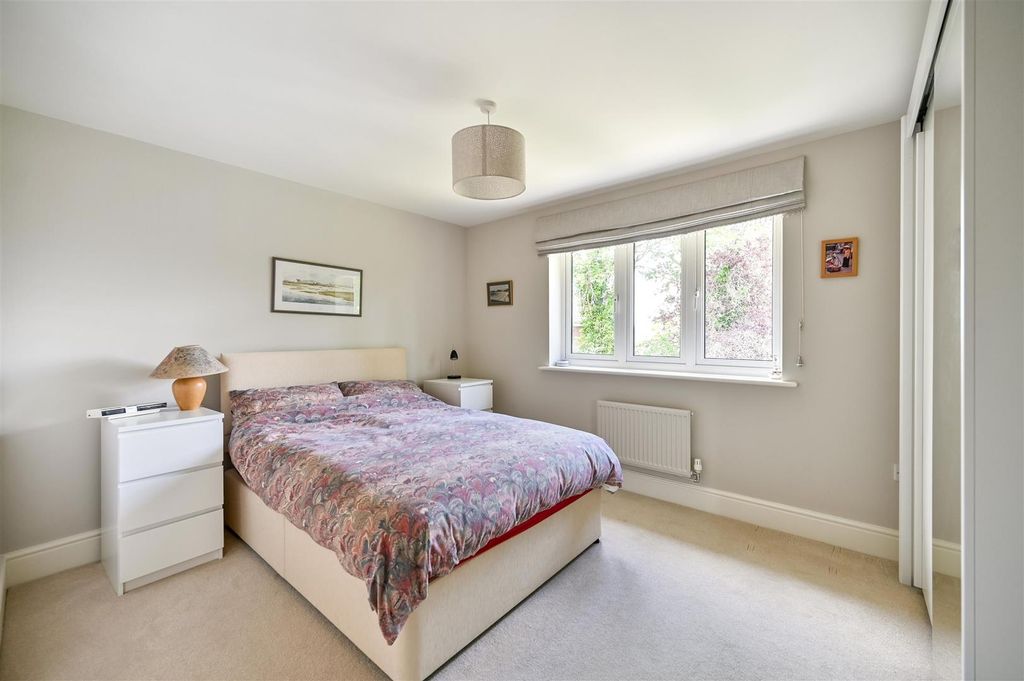 Additional image 14 of 5 bed detached house for saleWellswood Gardens, Reading RG1