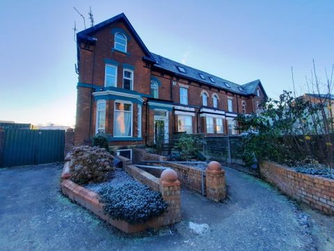 Portland Crescent, Manchester M13