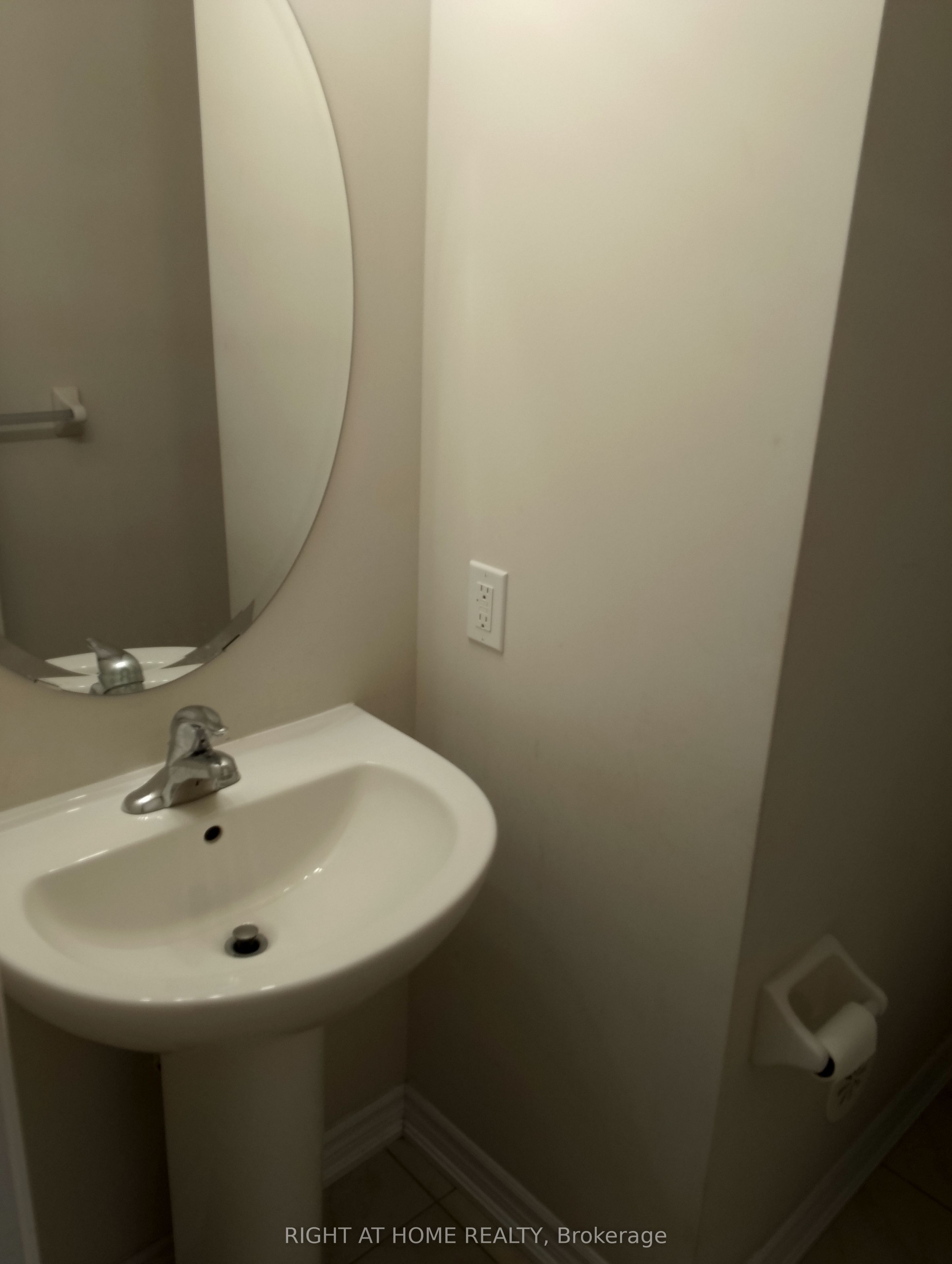 4-32 Aspen Hills Road, Brampton, ON, L6Y 6E4 photo 5